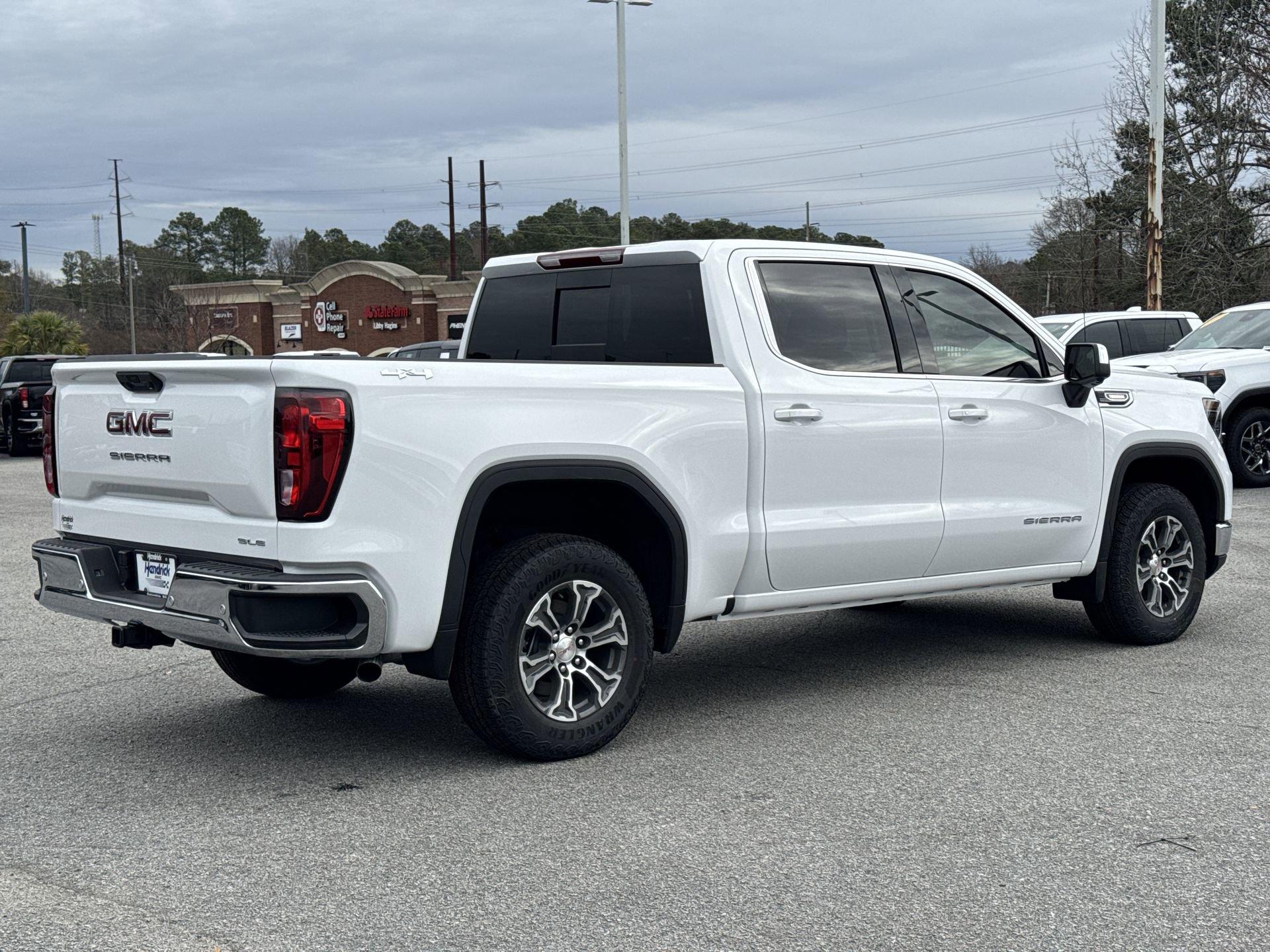 GMC Sierra 1500 Sle Four Wheel Drive Crew Cab - Thumbnail 9