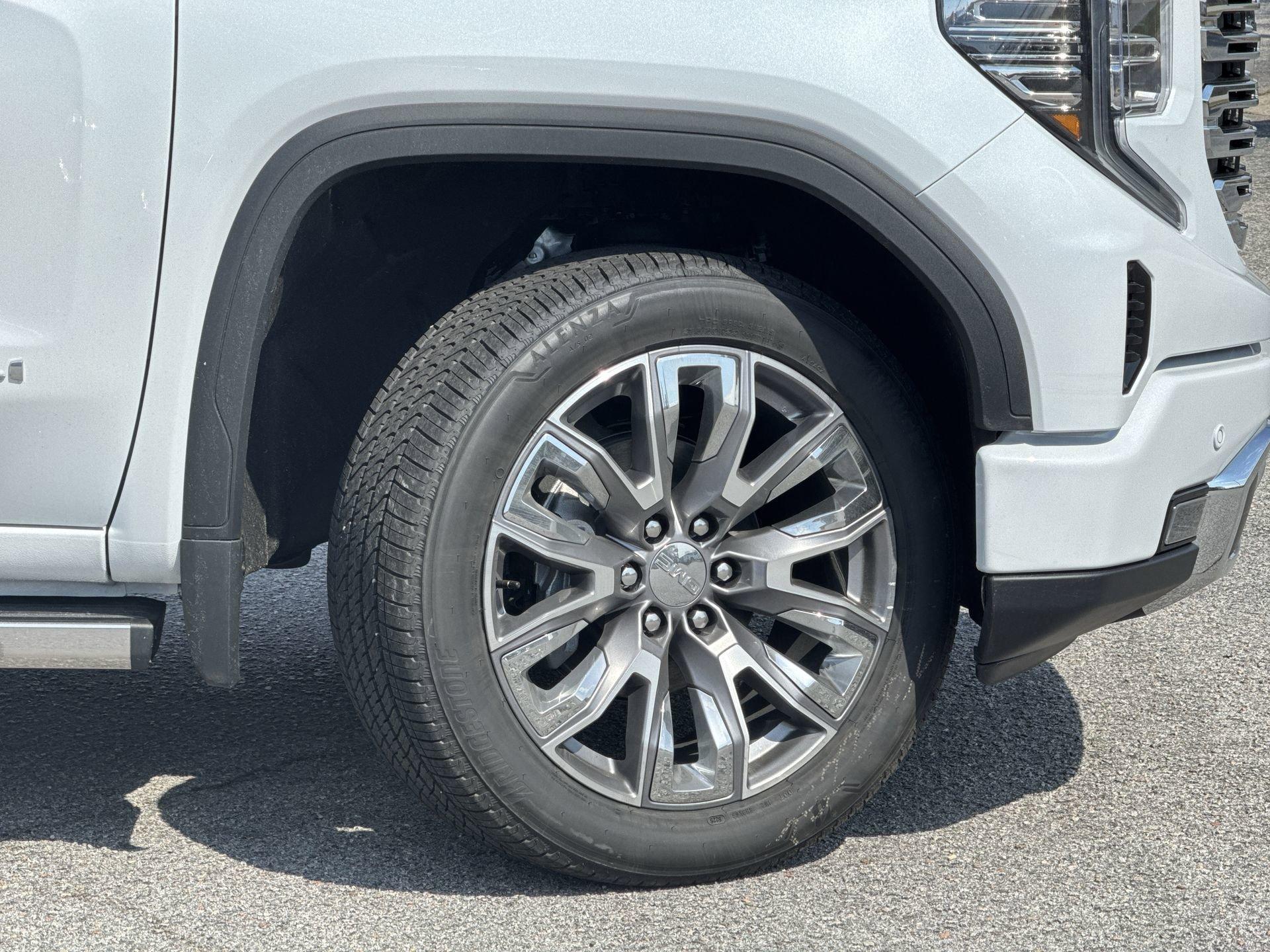 GMC Sierra 1500 Denali Four Wheel Drive Crew Cab - Thumbnail 11