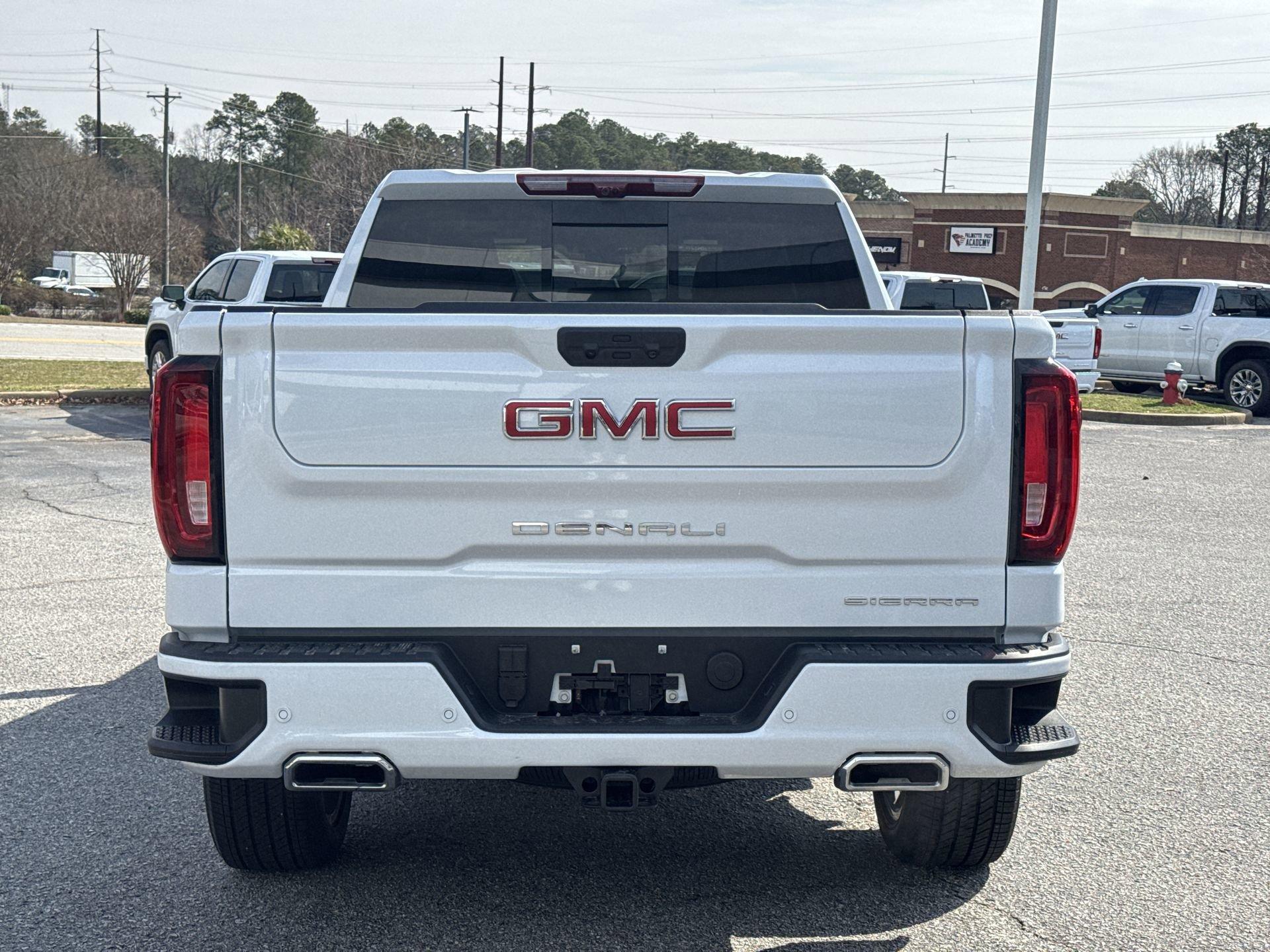 GMC Sierra 1500 Denali Four Wheel Drive Crew Cab - Thumbnail 8