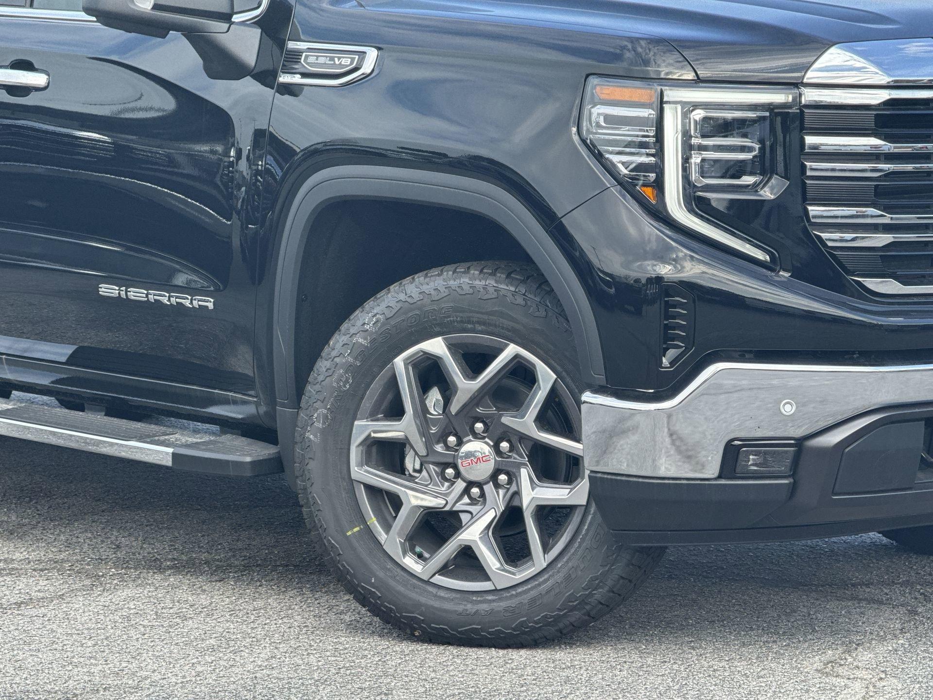 GMC Sierra 1500 Slt Four Wheel Drive Crew Cab - Thumbnail 12