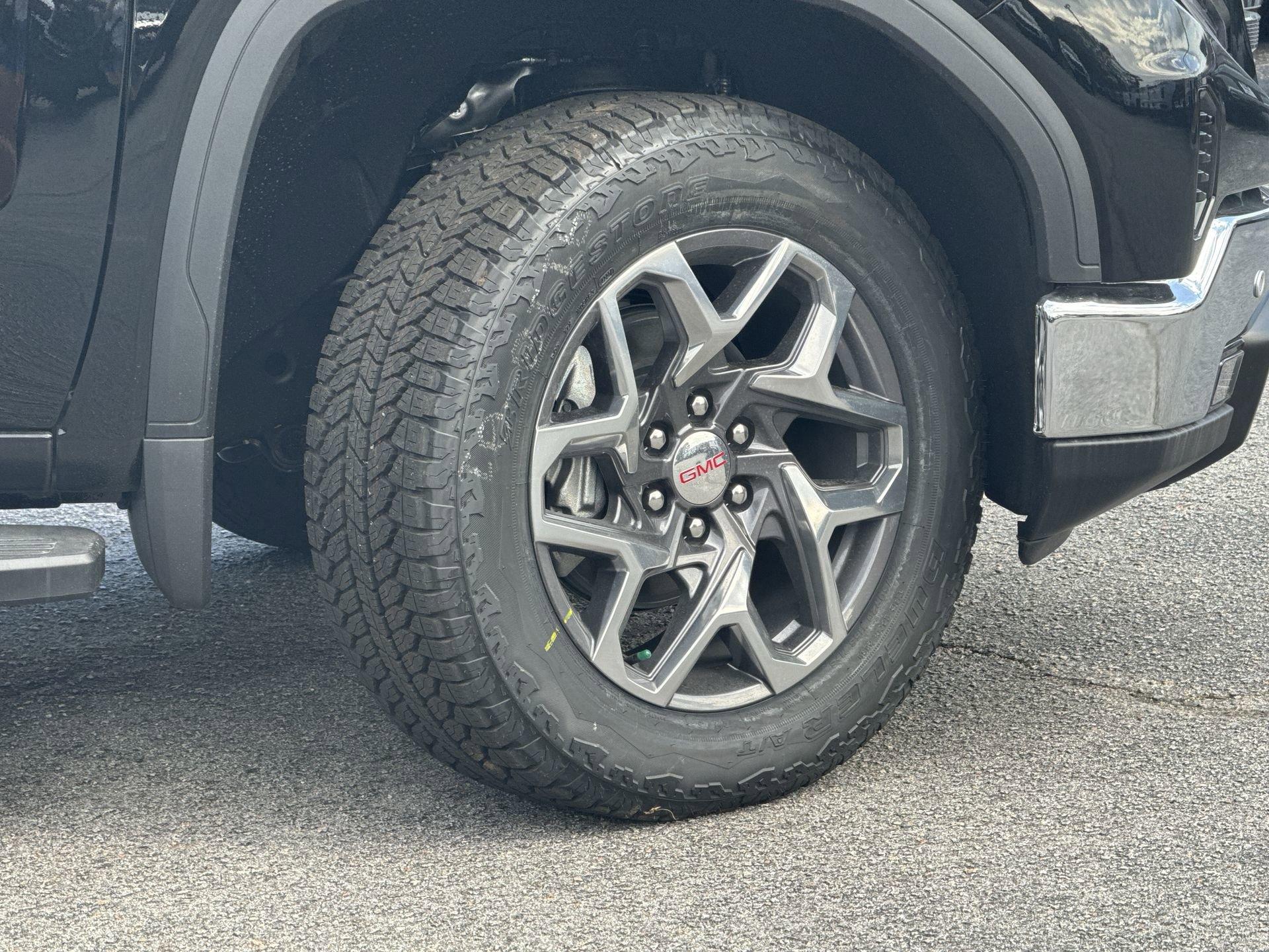 GMC Sierra 1500 Slt Four Wheel Drive Crew Cab - Thumbnail 11