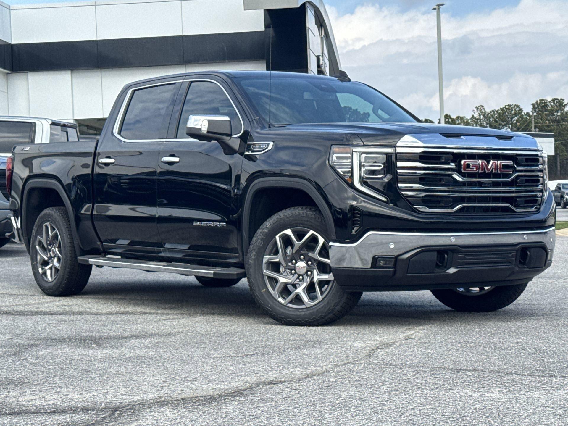 GMC Sierra 1500 Slt Four Wheel Drive Crew Cab - Thumbnail 2