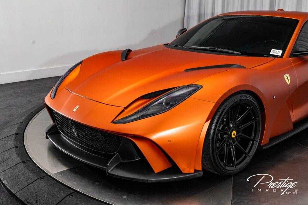 Ferrari 812 Superfast - Thumbnail 11