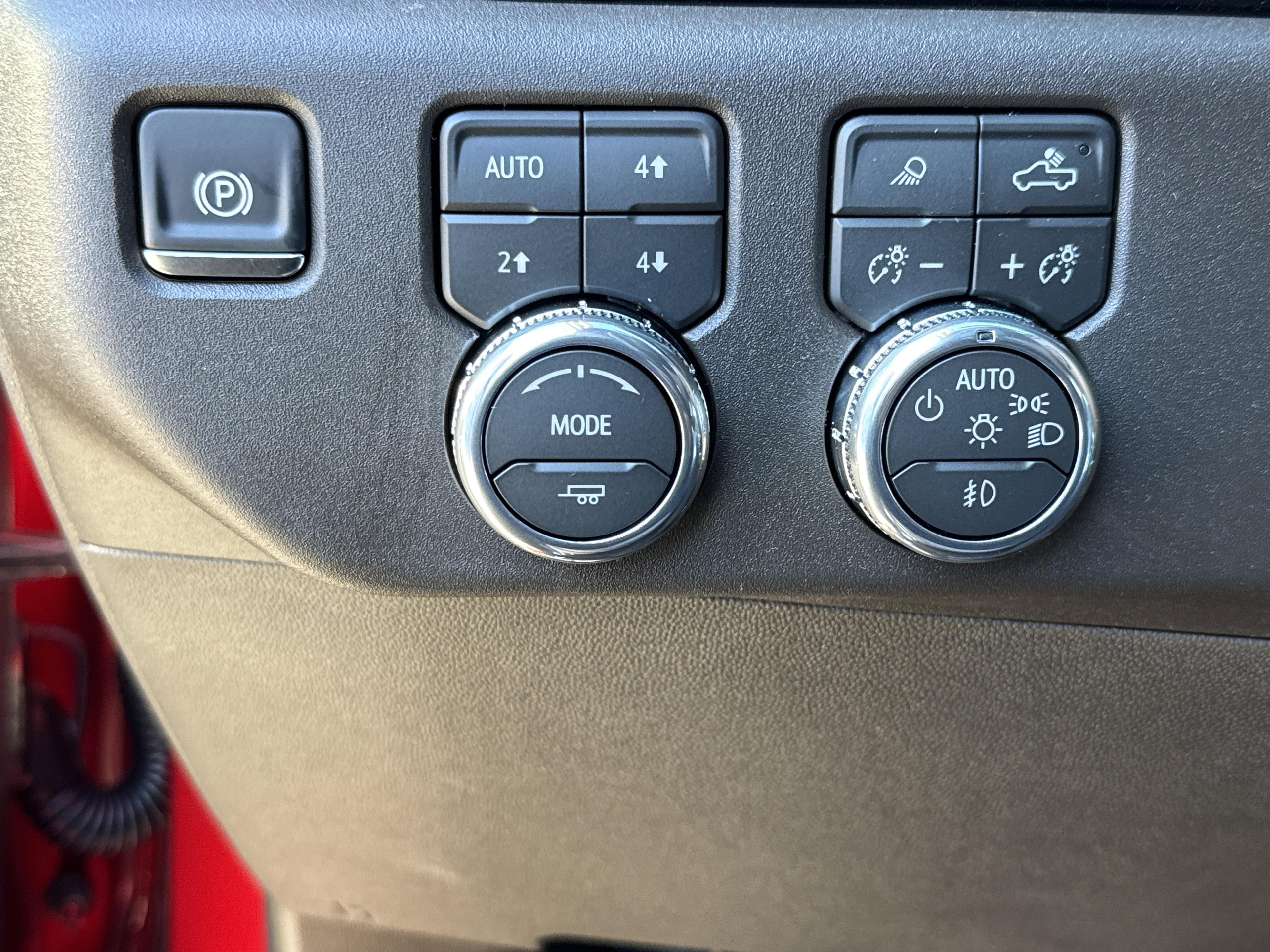 GMC Sierra 1500 Slt Four Wheel Drive Crew Cab - Thumbnail 17