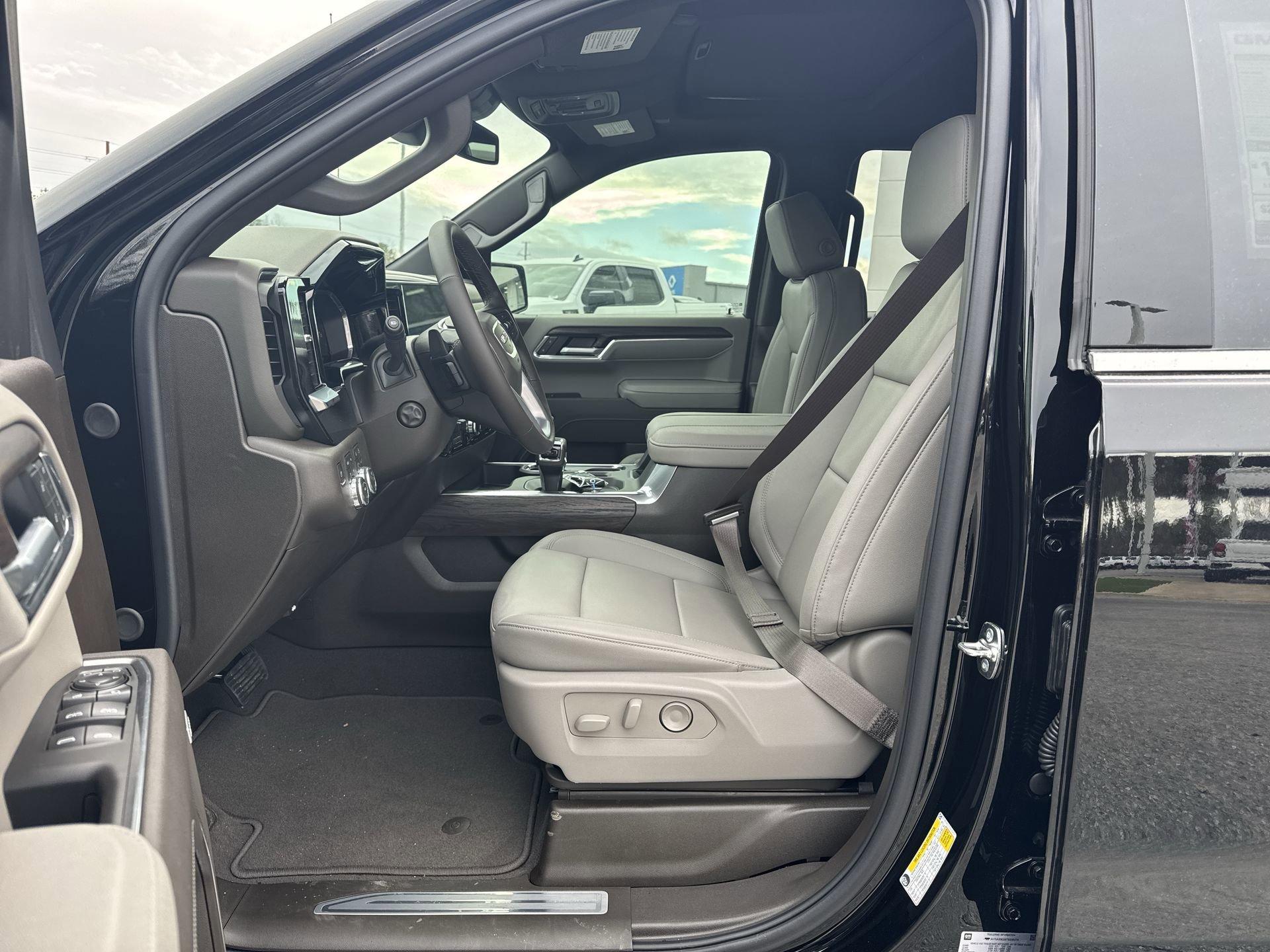 GMC Sierra 1500 Slt Four Wheel Drive Crew Cab - Thumbnail 15