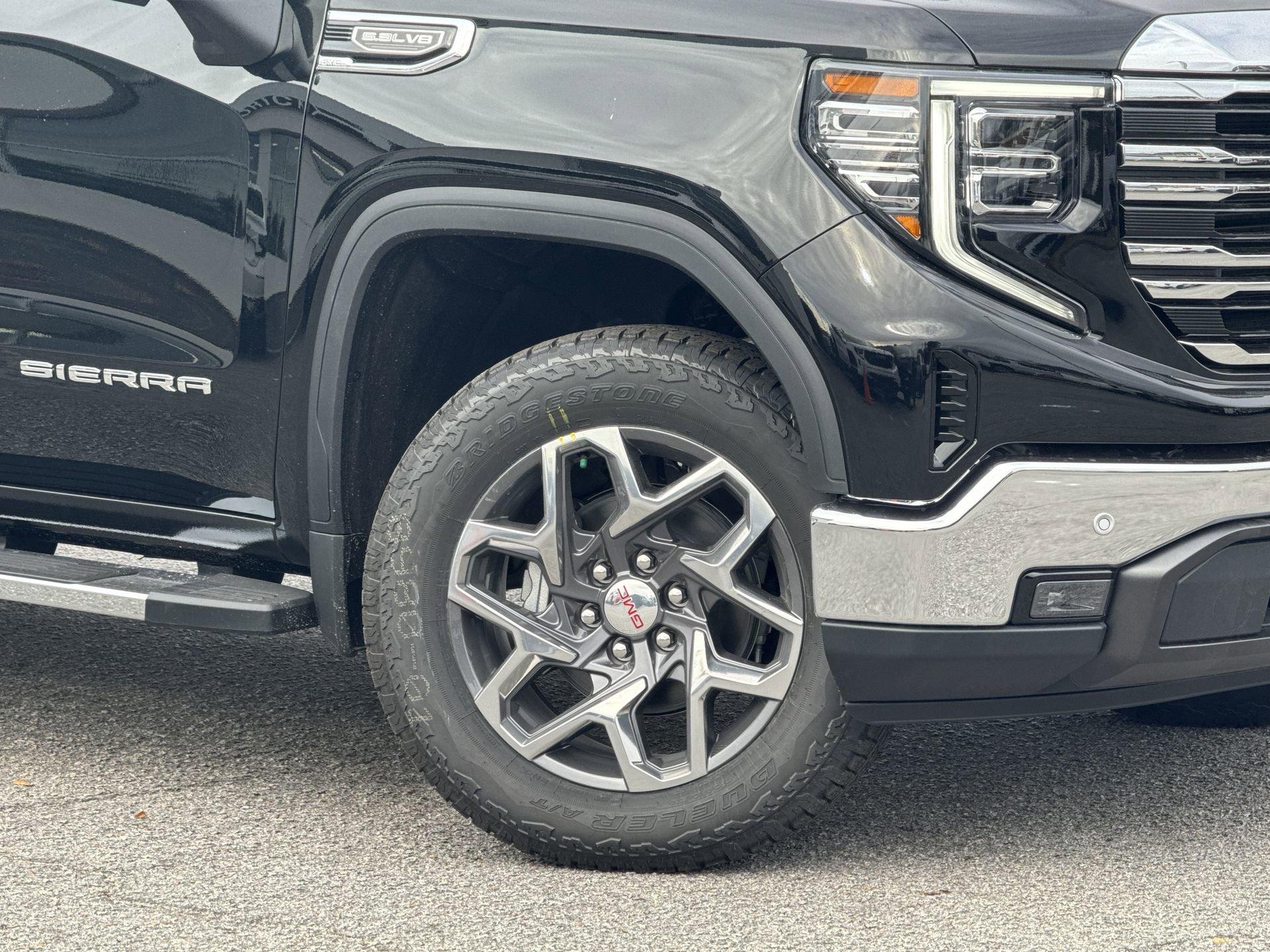 GMC Sierra 1500 Slt Four Wheel Drive Crew Cab - Thumbnail 12