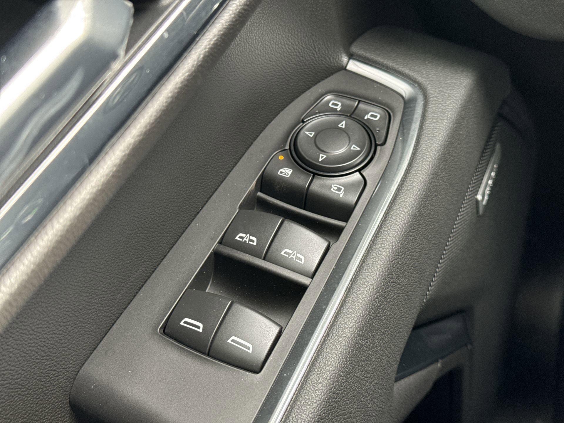 GMC Sierra 1500 Slt Four Wheel Drive Crew Cab - Thumbnail 14