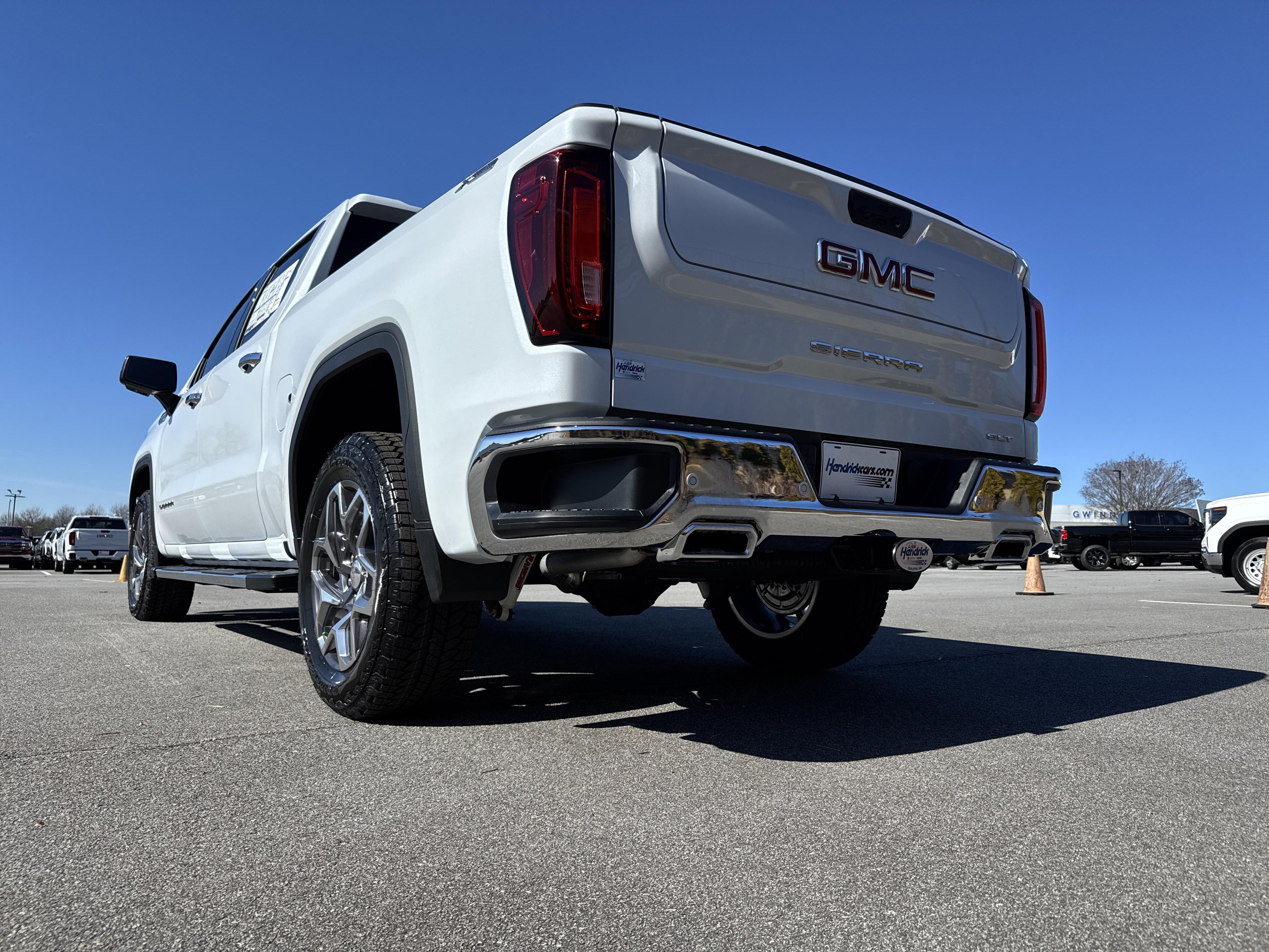 GMC Sierra 1500 Slt Four Wheel Drive Crew Cab - Thumbnail 7