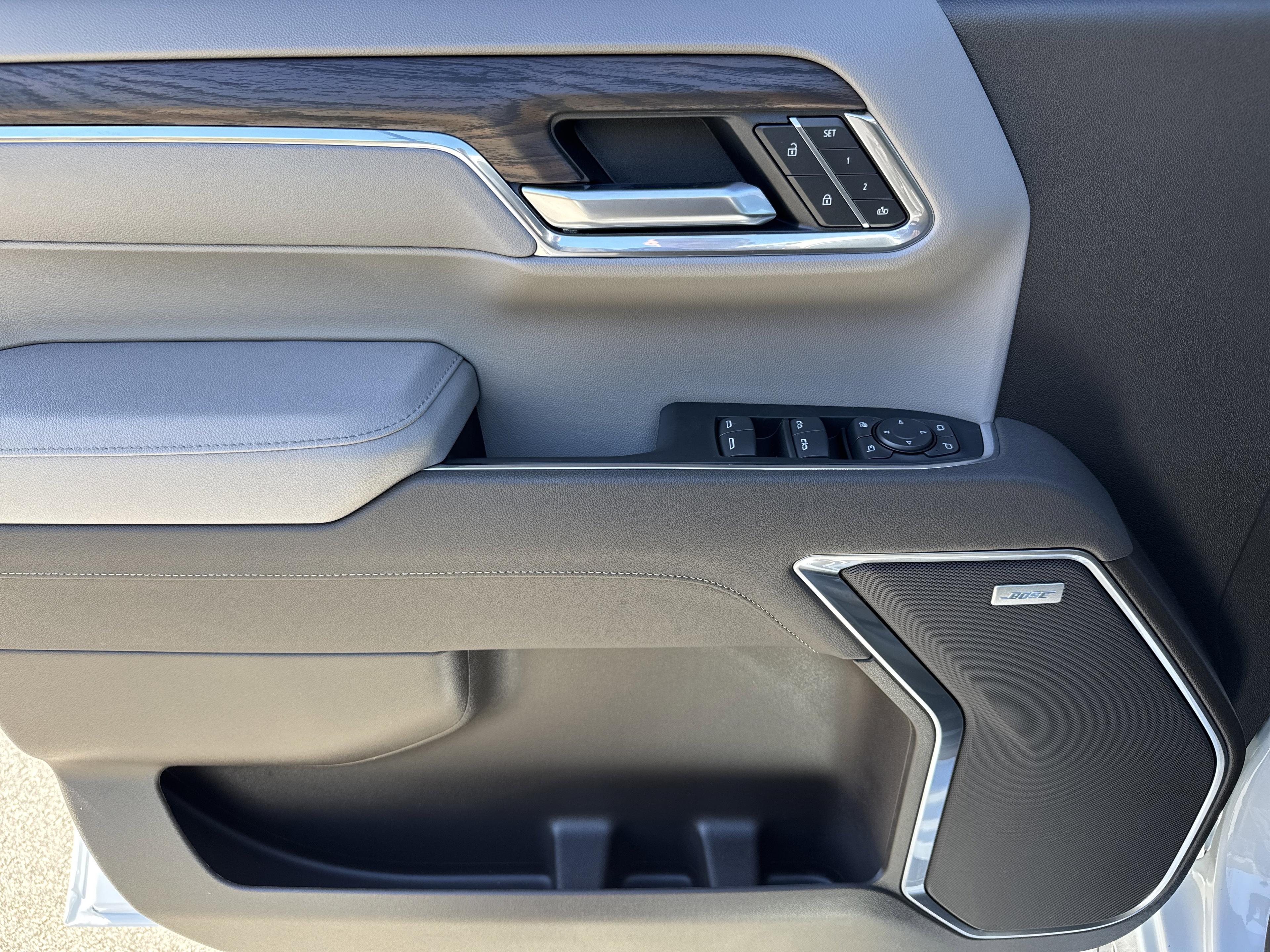 GMC Sierra 1500 Slt Four Wheel Drive Crew Cab - Thumbnail 13