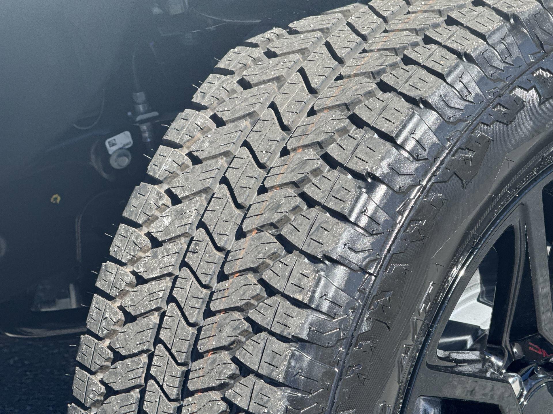 GMC Sierra 1500 Elevation Four Wheel Drive Crew Cab - Thumbnail 11