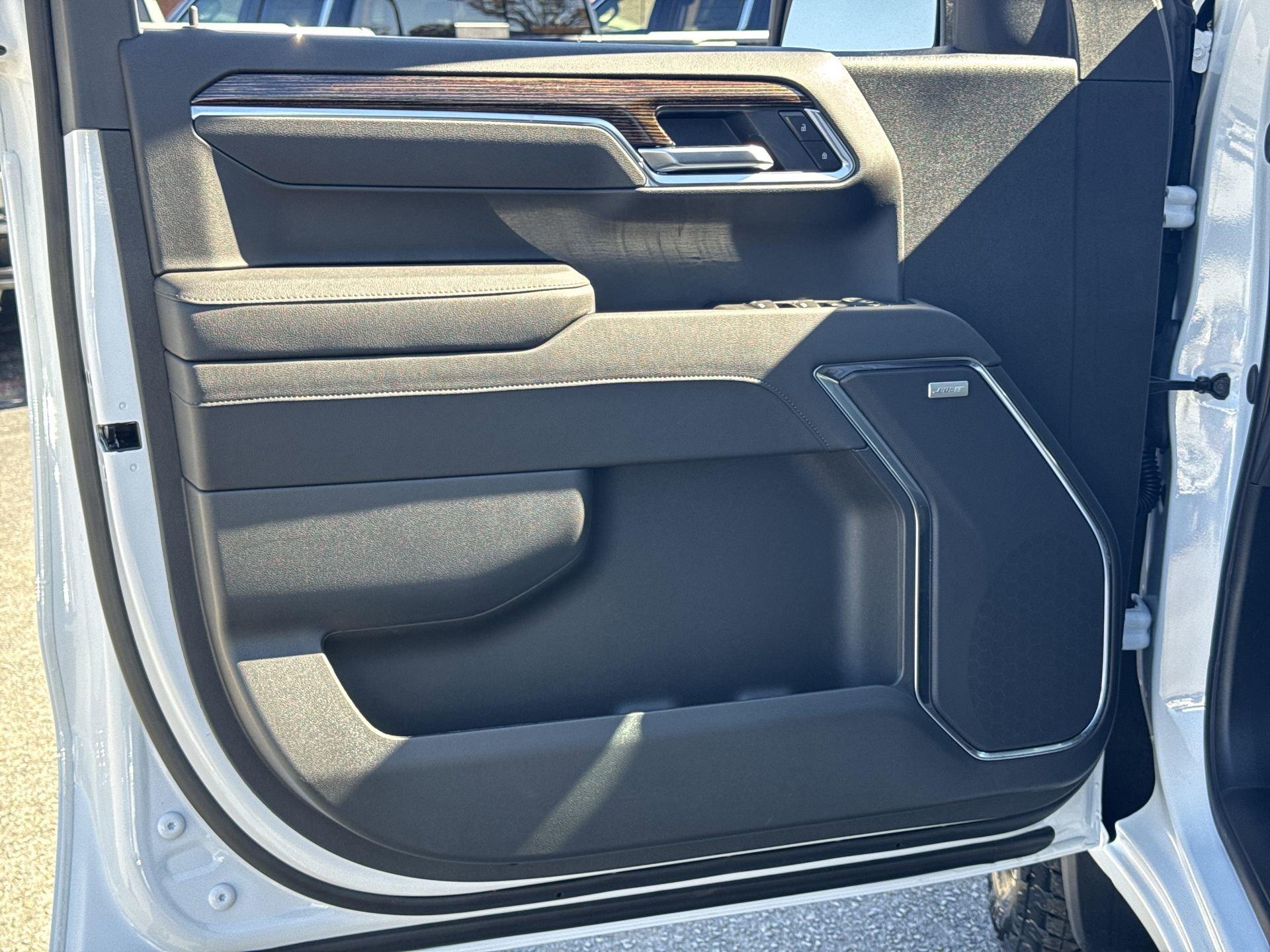 GMC Sierra 1500 Elevation Four Wheel Drive Crew Cab - Thumbnail 13