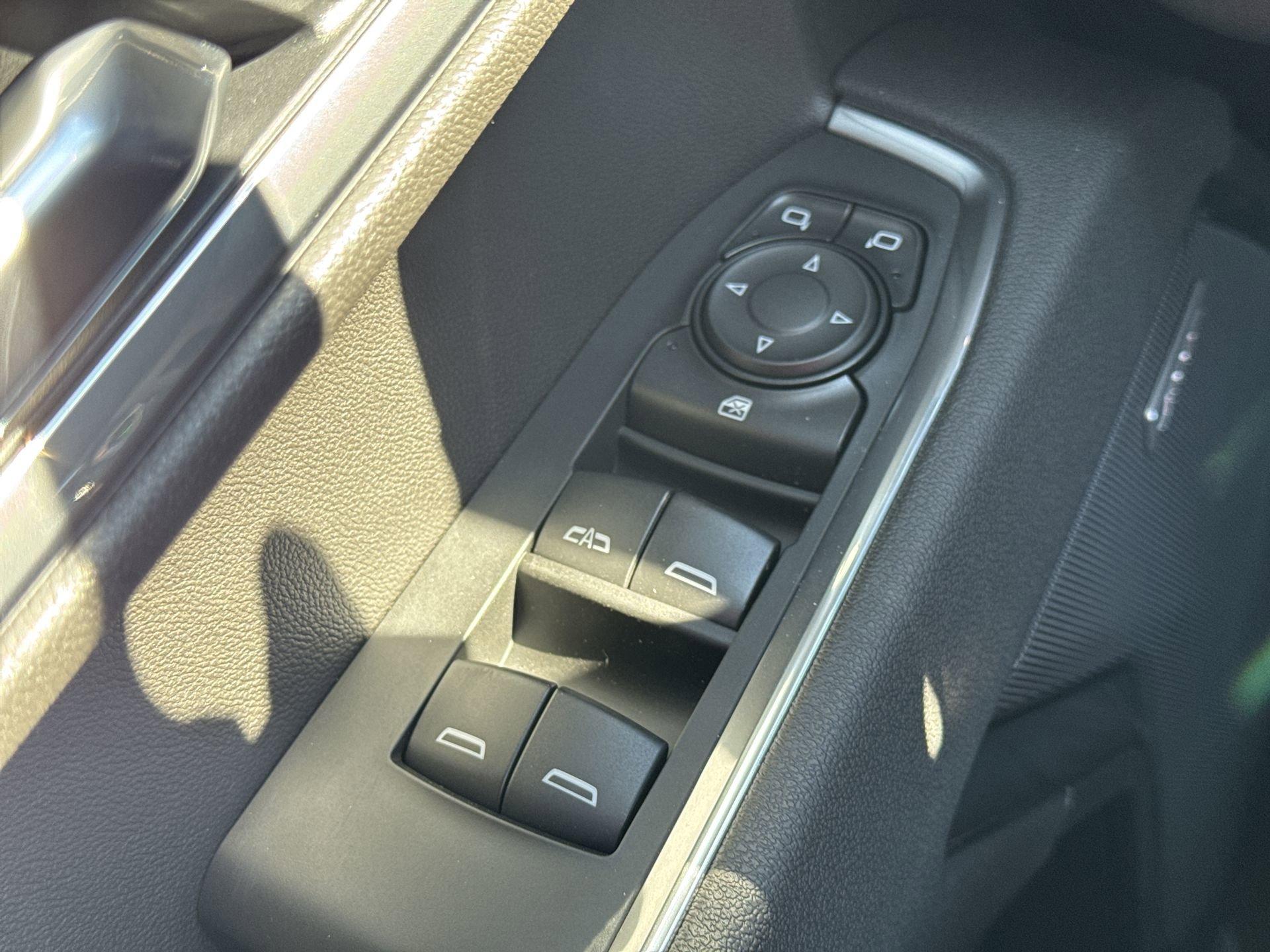 GMC Sierra 1500 Elevation Four Wheel Drive Crew Cab - Thumbnail 14