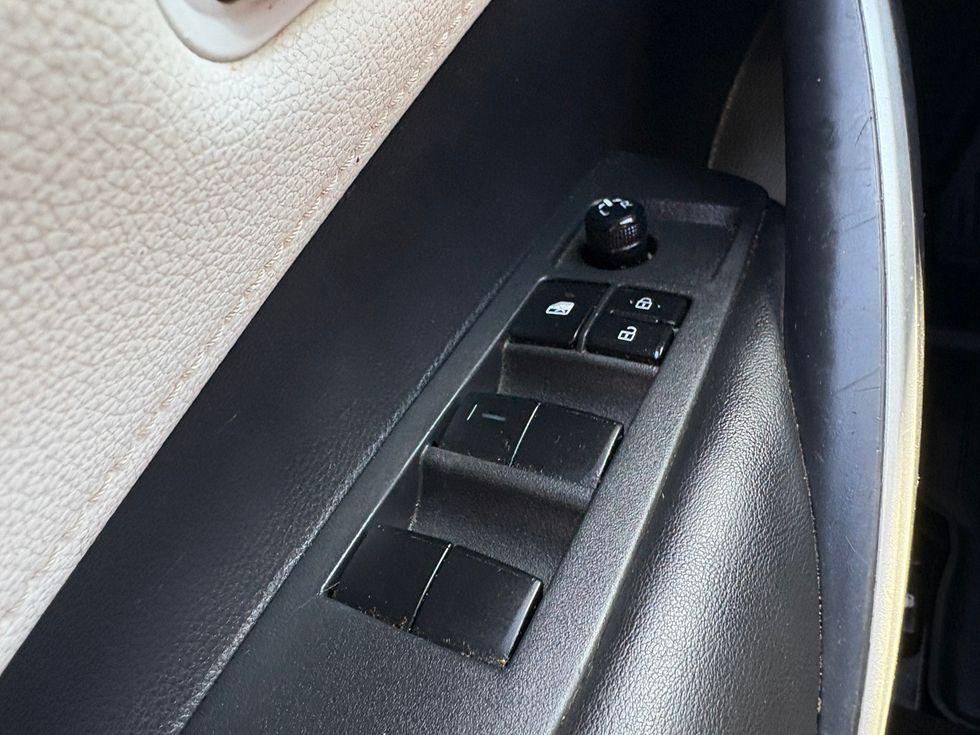 Toyota Corolla Se | Miami, Fl | Ocean Auto Sales - Thumbnail 2