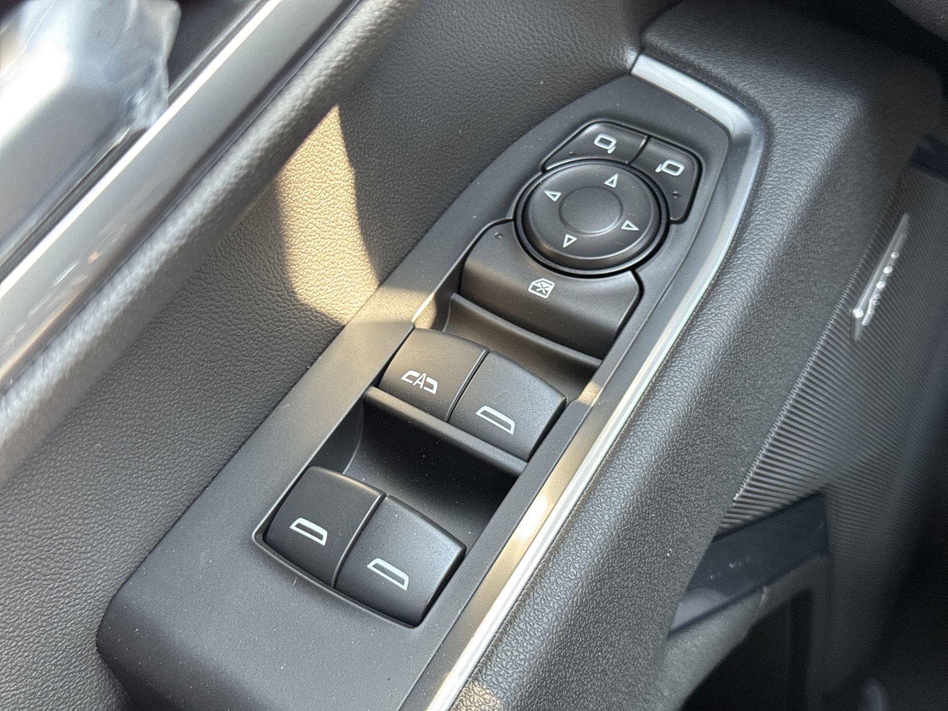 GMC Sierra 1500 Elevation Four Wheel Drive Crew Cab - Thumbnail 14