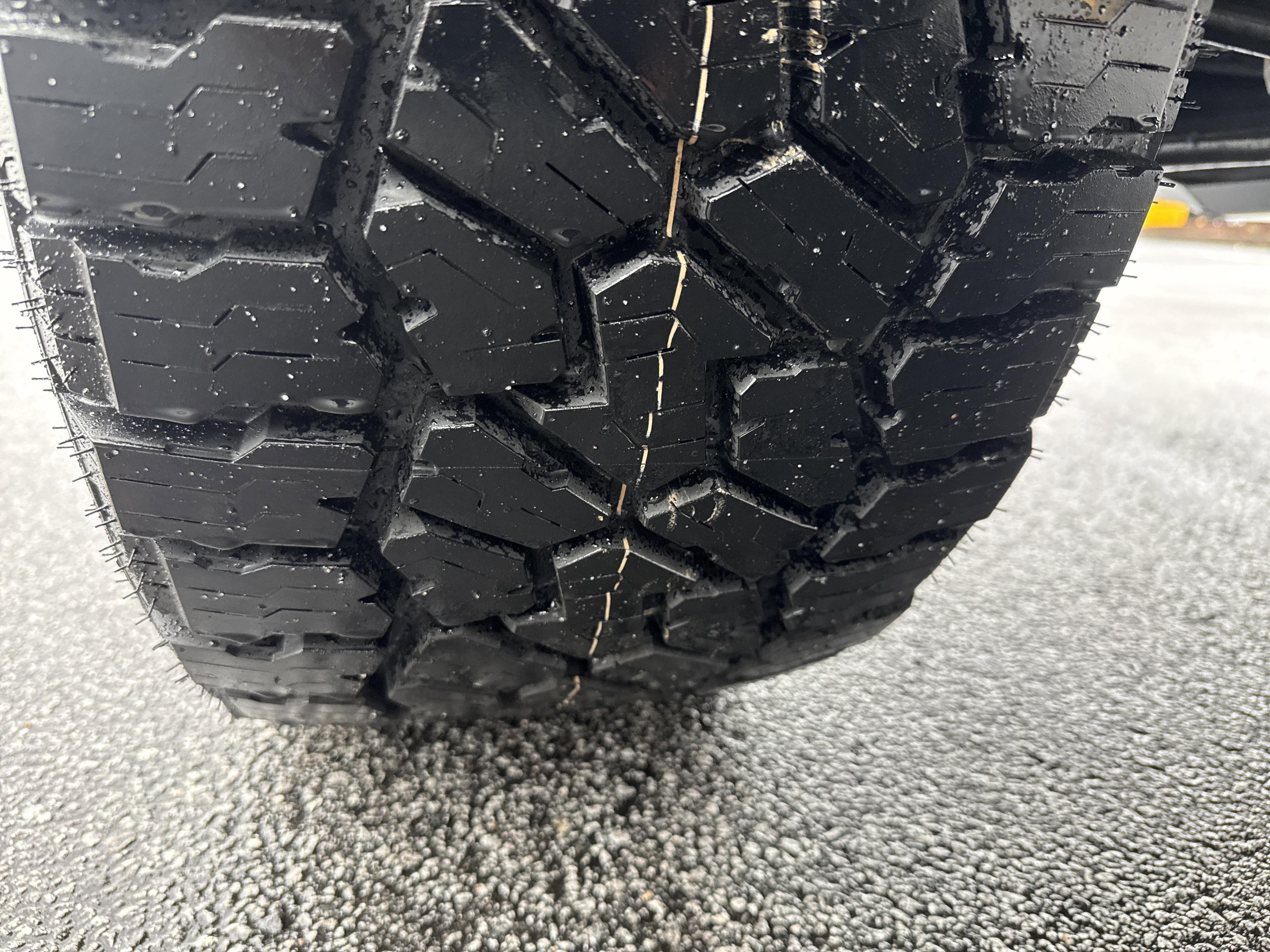 GMC Sierra 1500 Elevation Four Wheel Drive Crew Cab - Thumbnail 11