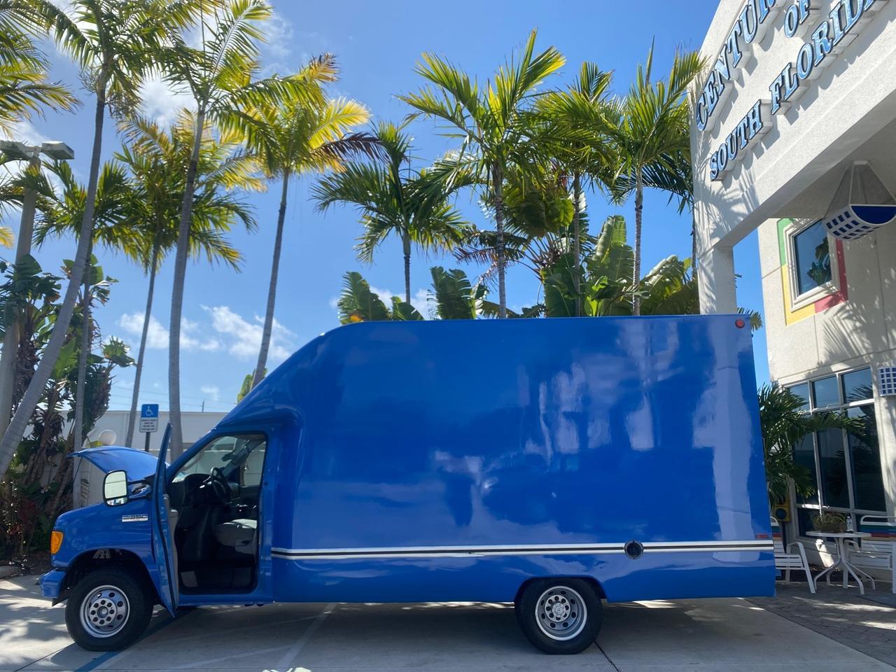 Ford Econoline Commercial Cutaway - Thumbnail 9