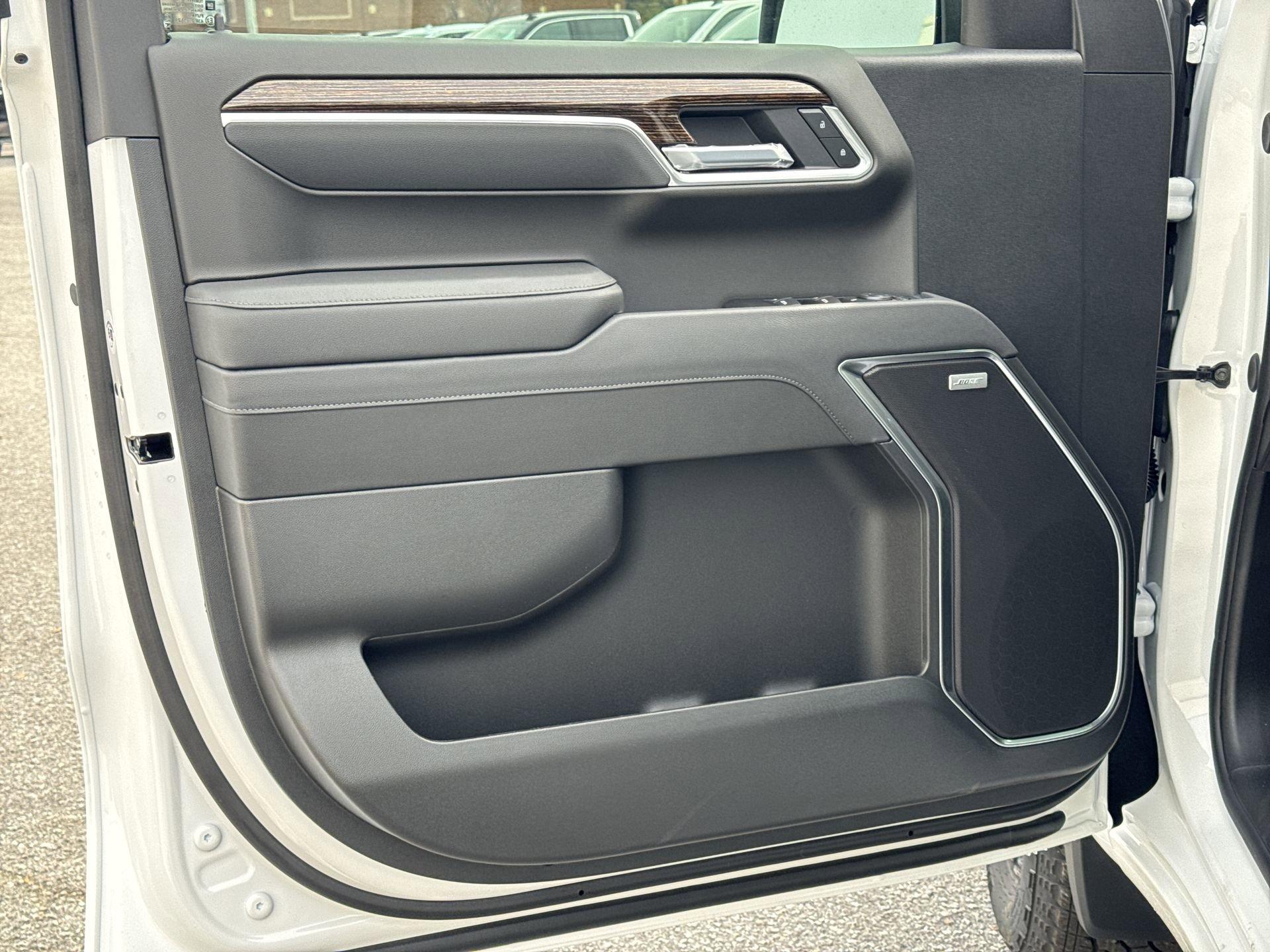 GMC Sierra 1500 Elevation Four Wheel Drive Crew Cab - Thumbnail 13