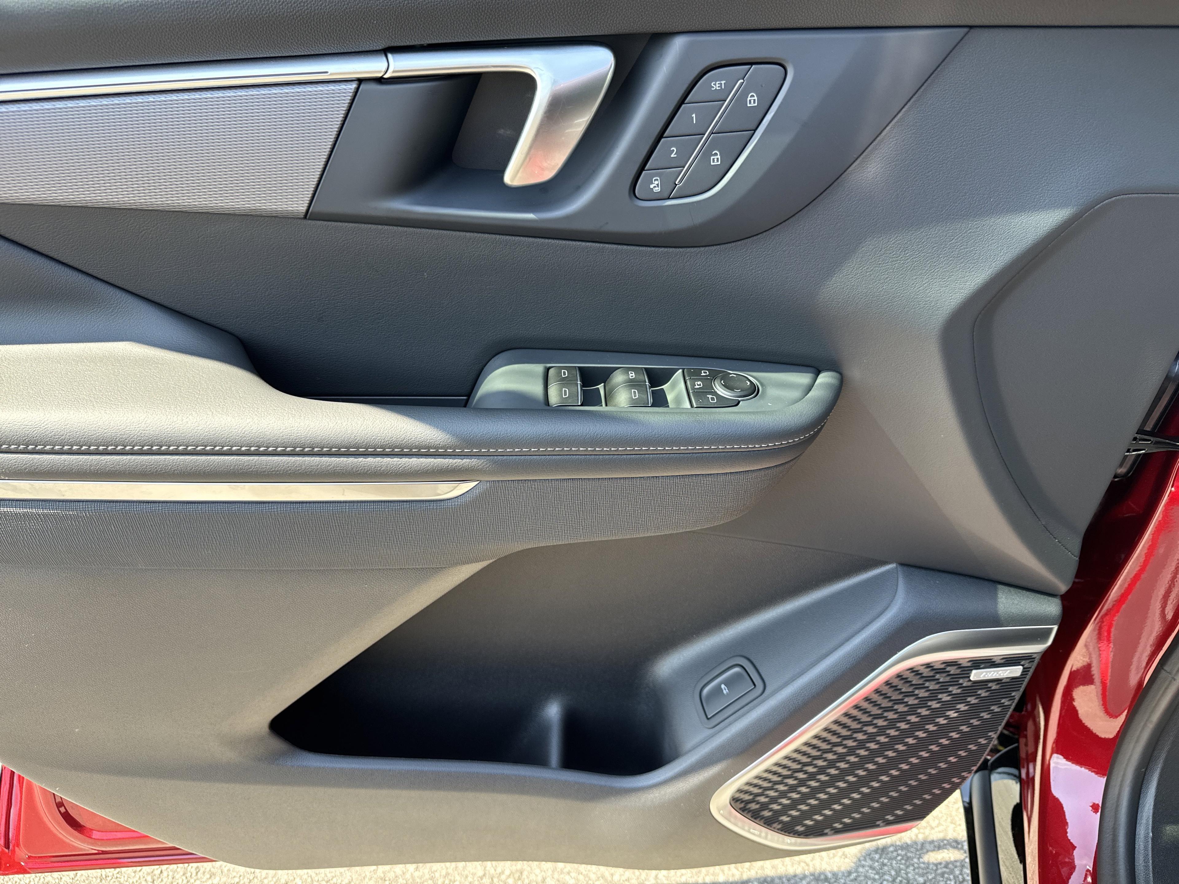 Buick Enclave Sport Touring Front Wheel Drive Suv - Thumbnail 13