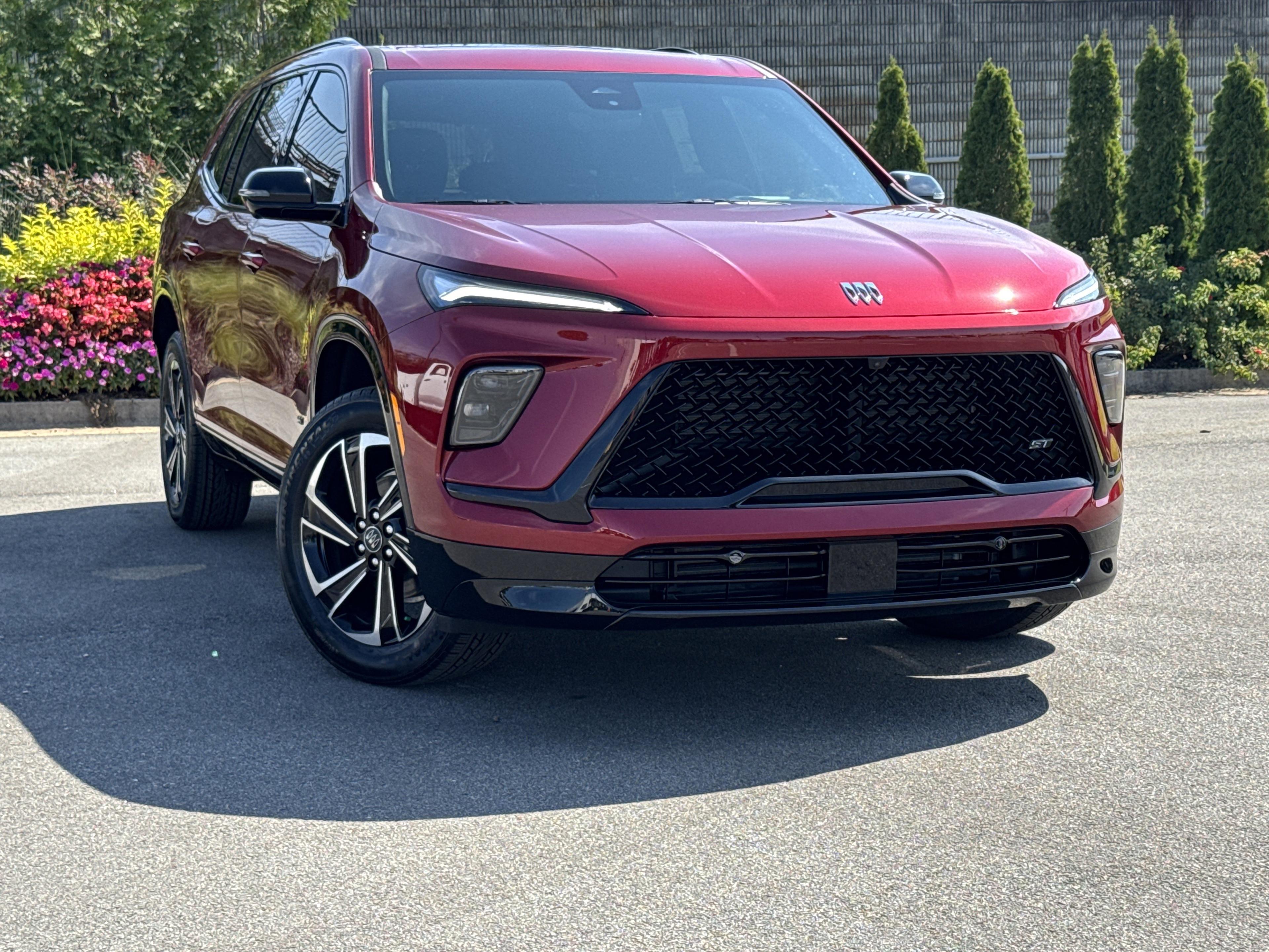 Buick Enclave Sport Touring Front Wheel Drive Suv - View 1