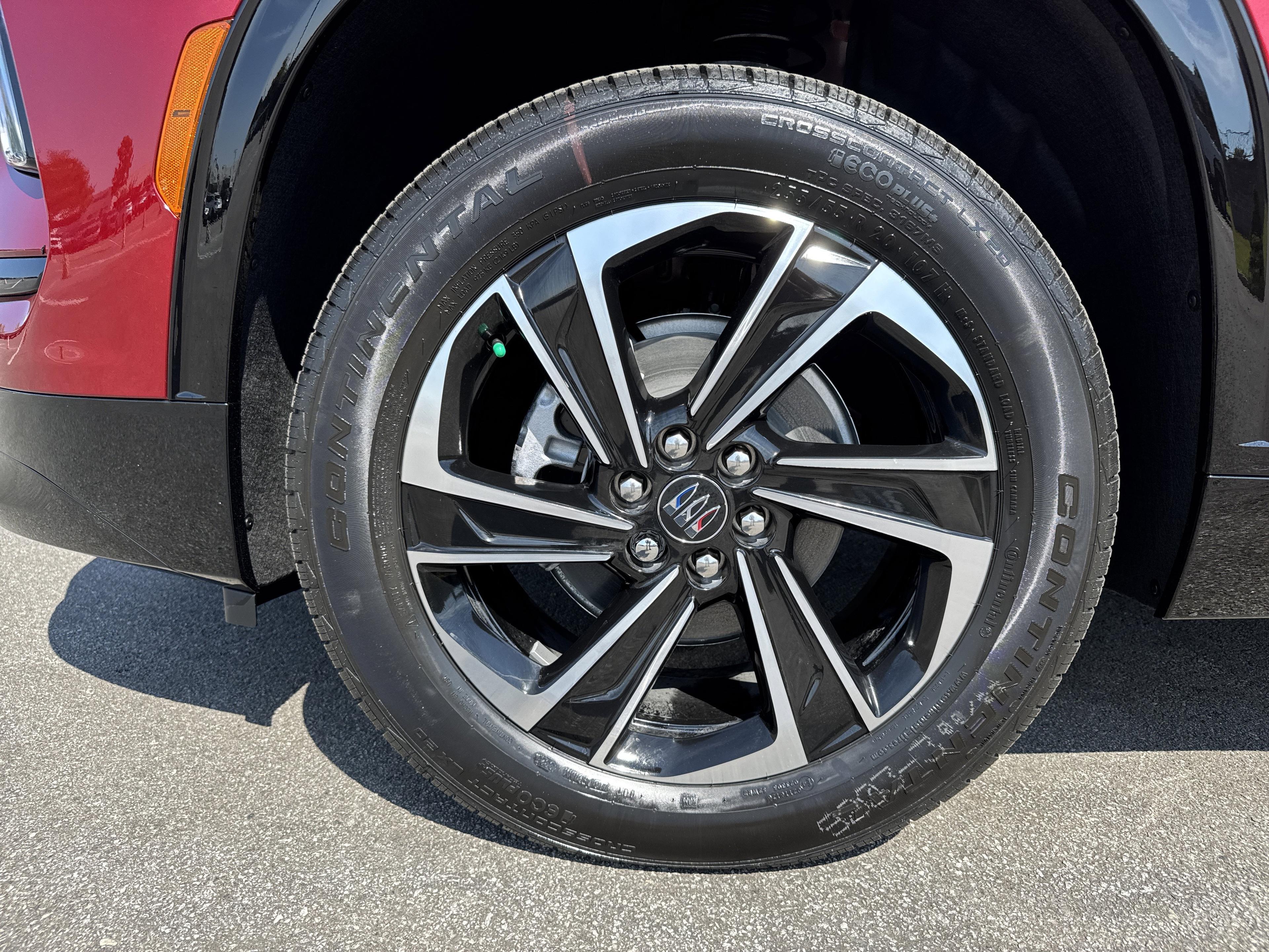 Buick Enclave Sport Touring Front Wheel Drive Suv - Thumbnail 12