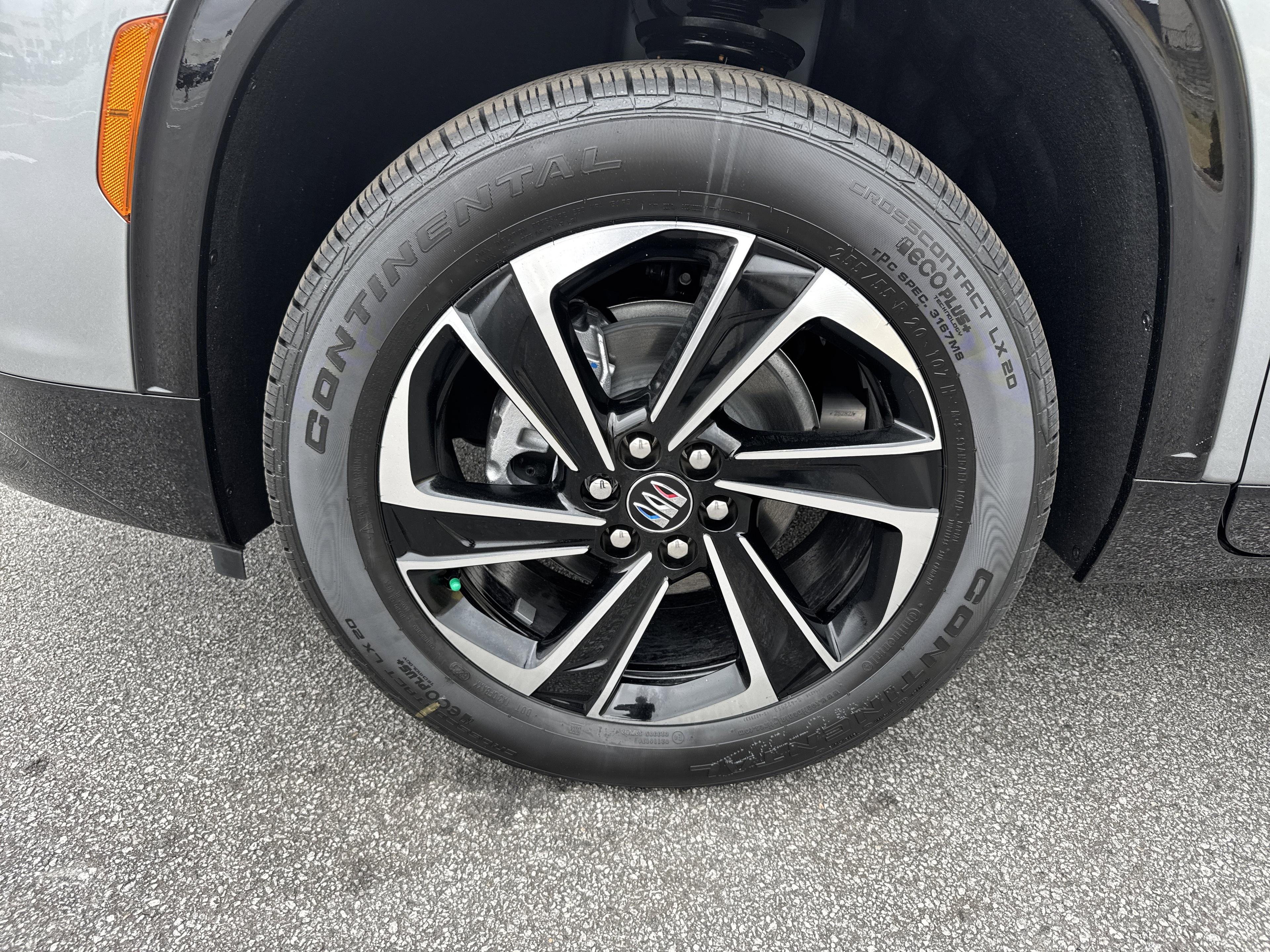 Buick Enclave Sport Touring Front Wheel Drive Suv - Thumbnail 11