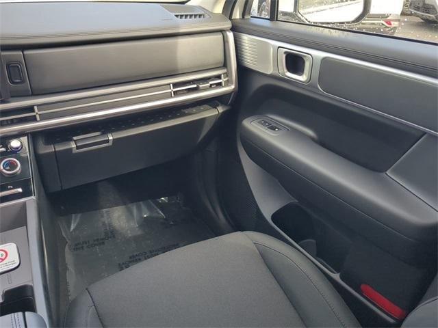 Hyundai Santa Fe Se Fwd Fwd 4D Sport Utility - Thumbnail 17