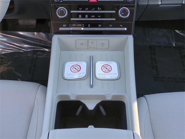 Hyundai Santa Fe Se Fwd Fwd 4D Sport Utility - Thumbnail 19