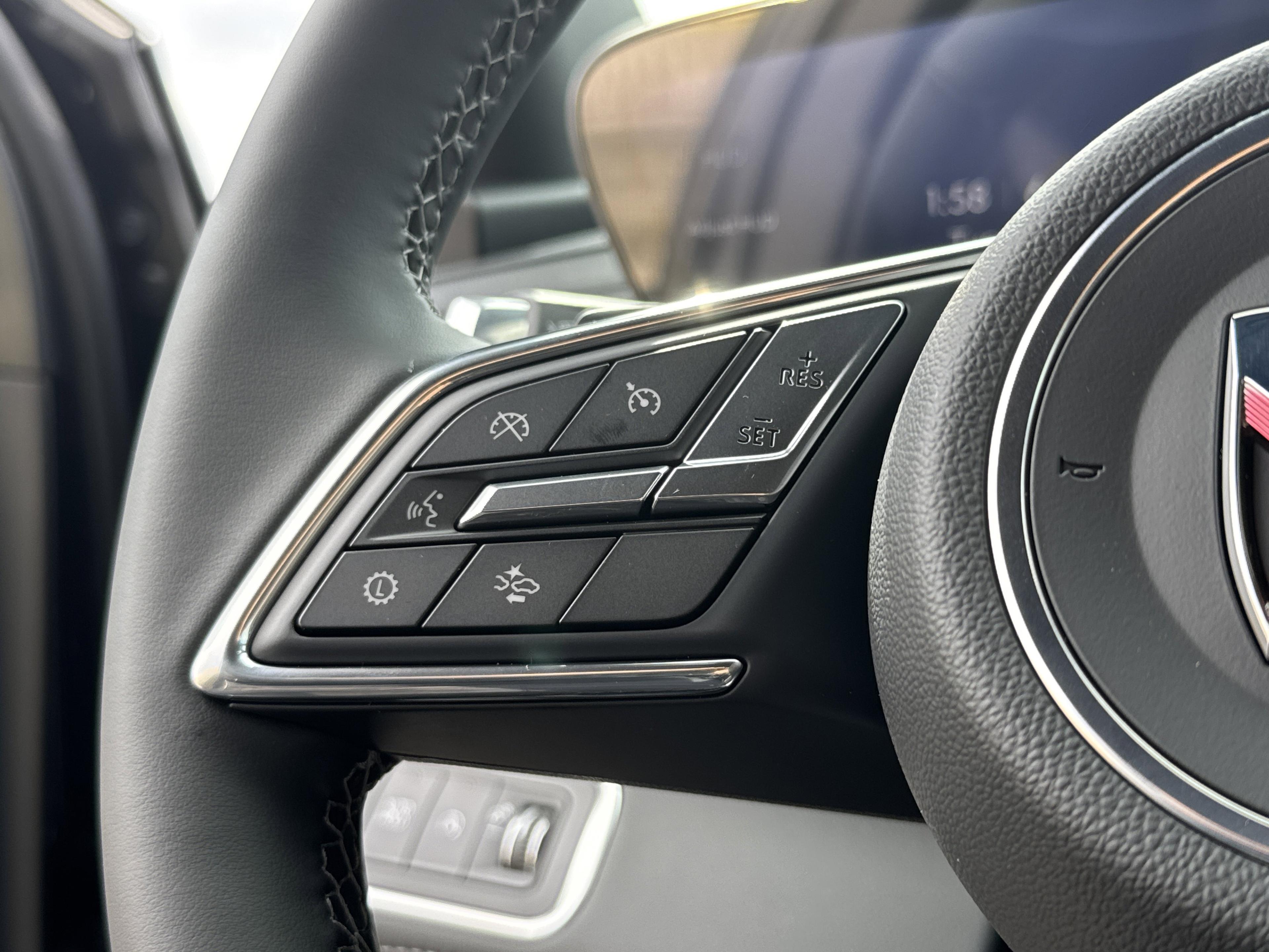 Buick Enclave Sport Touring Front Wheel Drive Suv - Thumbnail 18