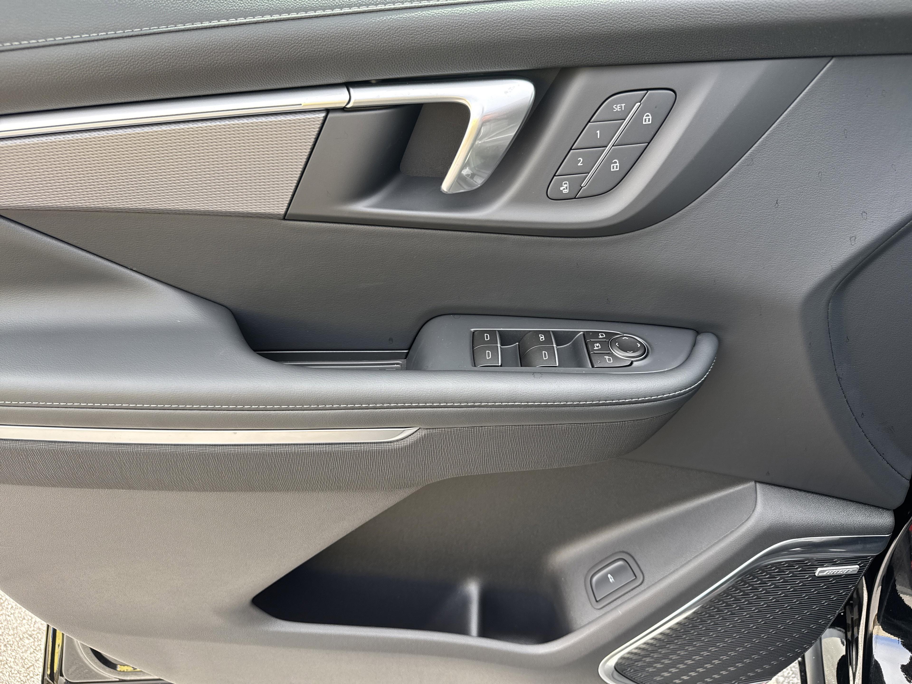 Buick Enclave Sport Touring Front Wheel Drive Suv - Thumbnail 13