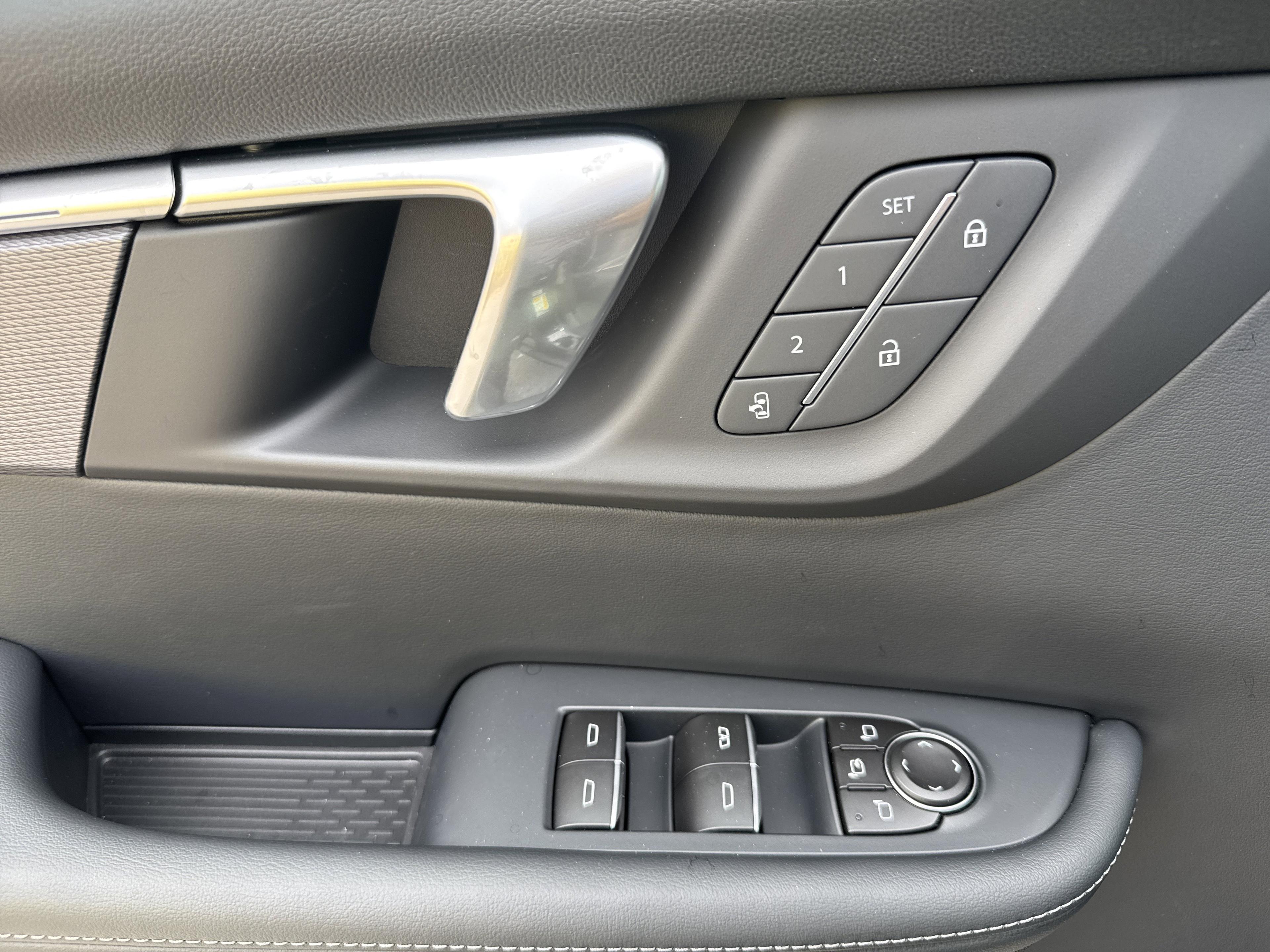 Buick Enclave Sport Touring Front Wheel Drive Suv - Thumbnail 14