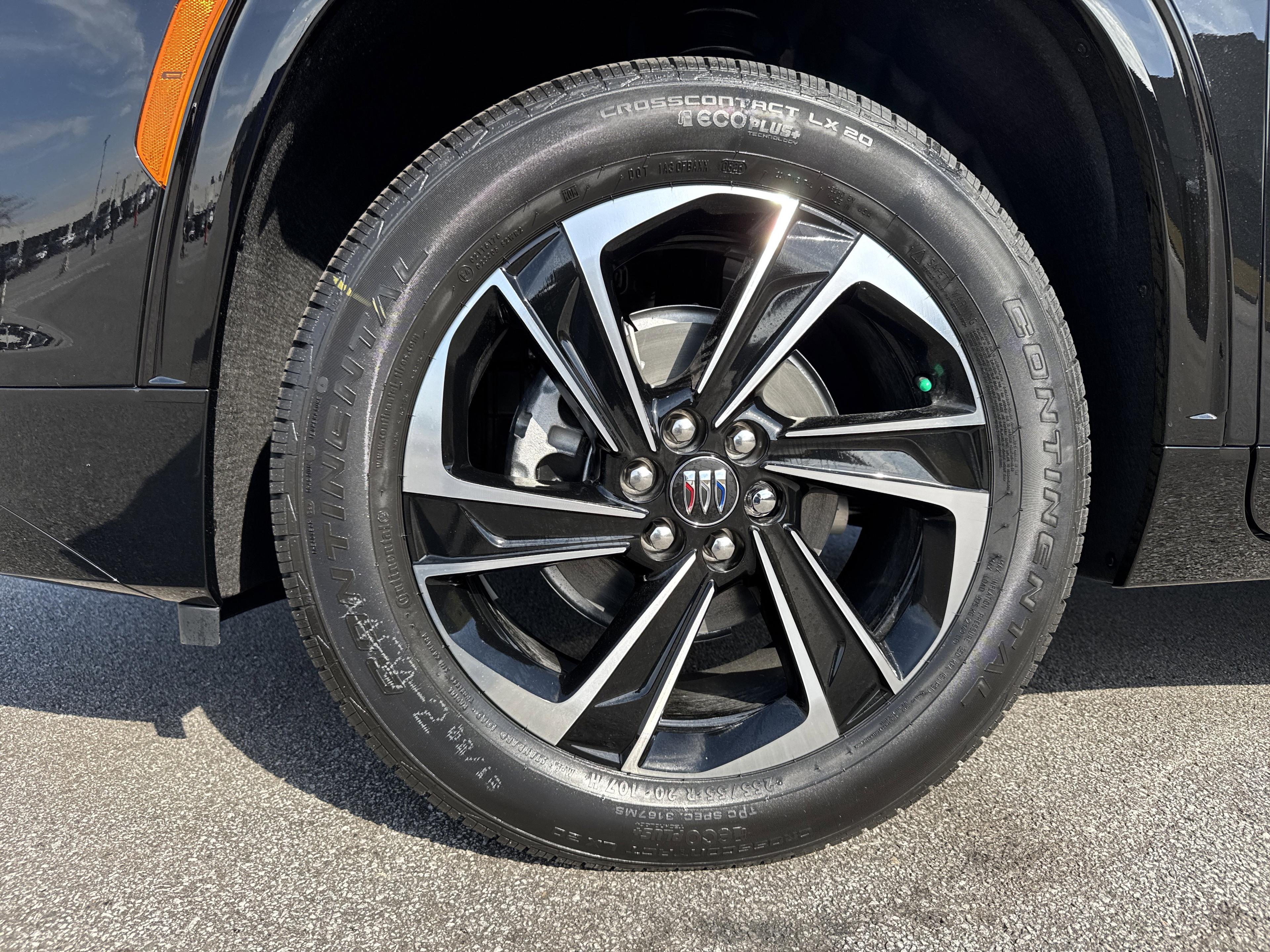 Buick Enclave Sport Touring Front Wheel Drive Suv - Thumbnail 12