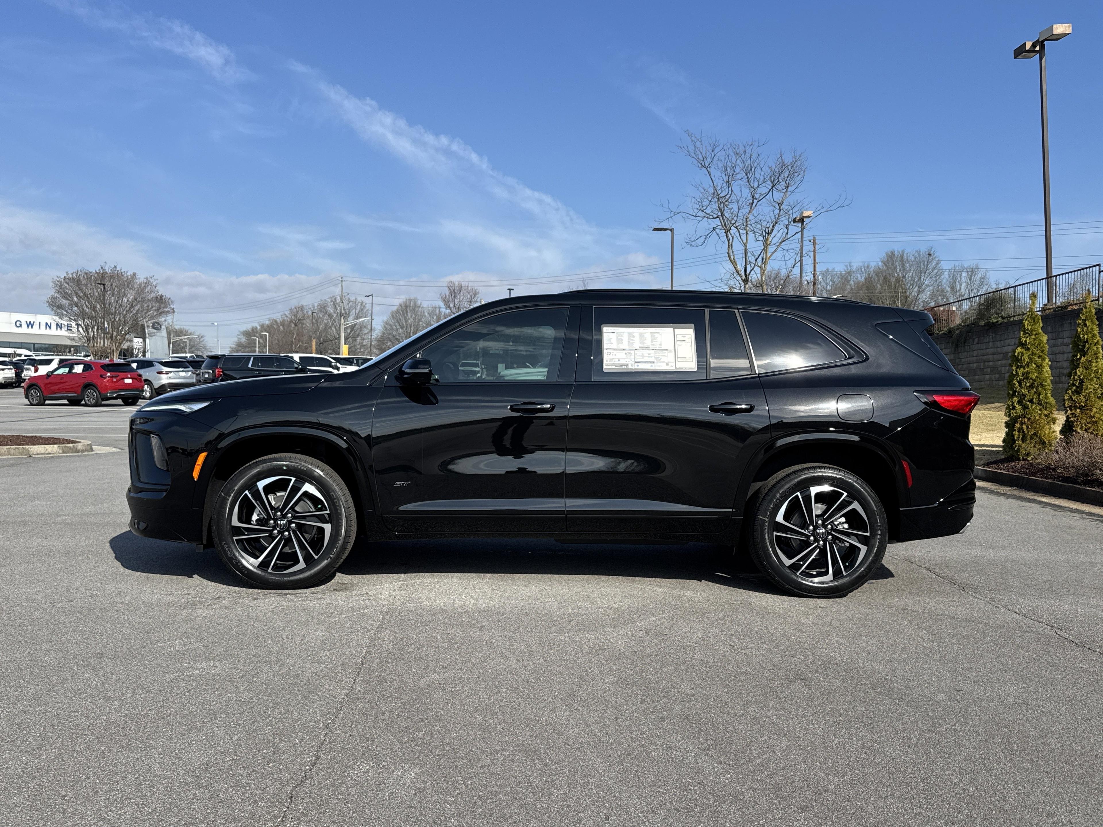 Buick Enclave Sport Touring Front Wheel Drive Suv - Thumbnail 6