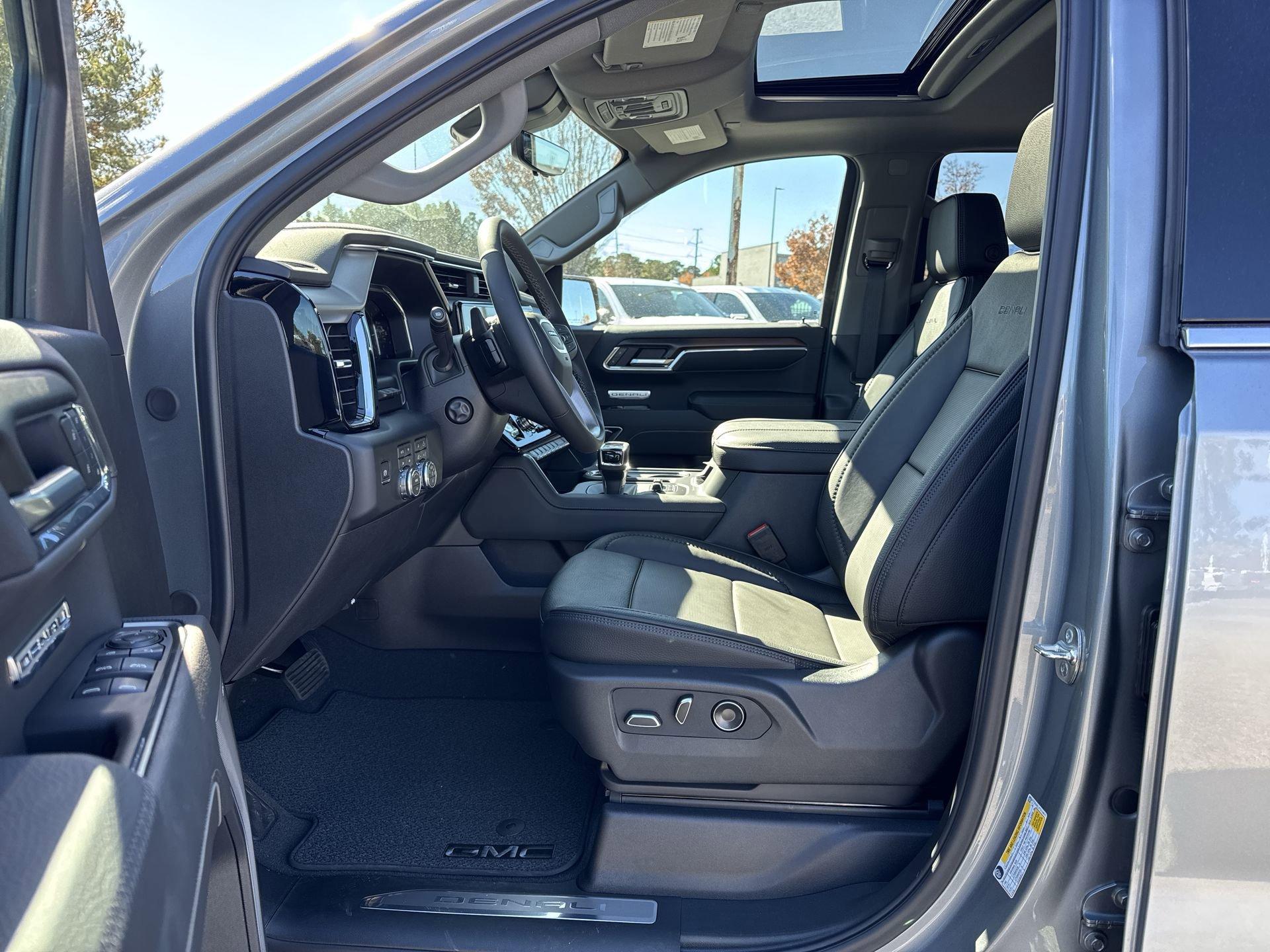 GMC Sierra 1500 Denali Four Wheel Drive Crew Cab - Thumbnail 15