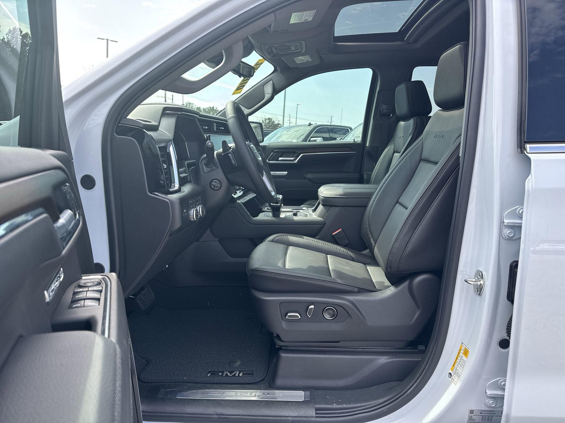 GMC Sierra 1500 Denali Four Wheel Drive Crew Cab - Thumbnail 15