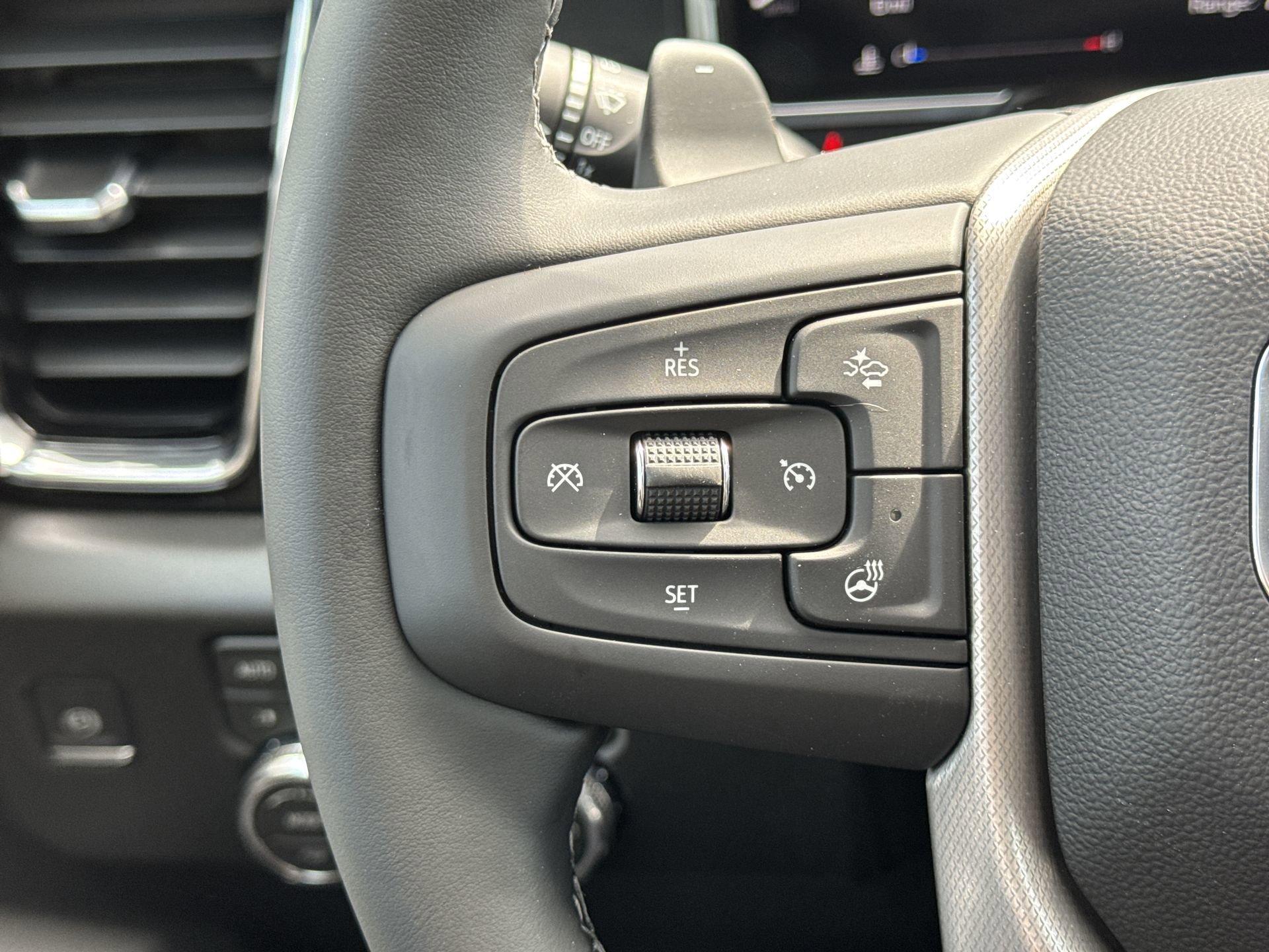 GMC Sierra 1500 Denali Four Wheel Drive Crew Cab - Thumbnail 18