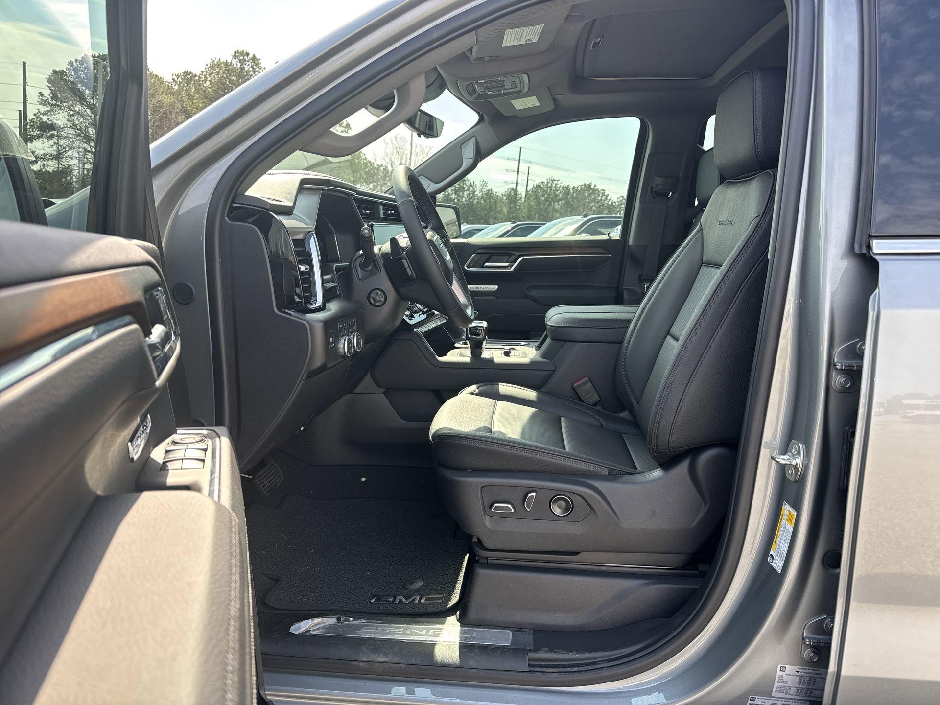 GMC Sierra 1500 Denali Four Wheel Drive Crew Cab - Thumbnail 15