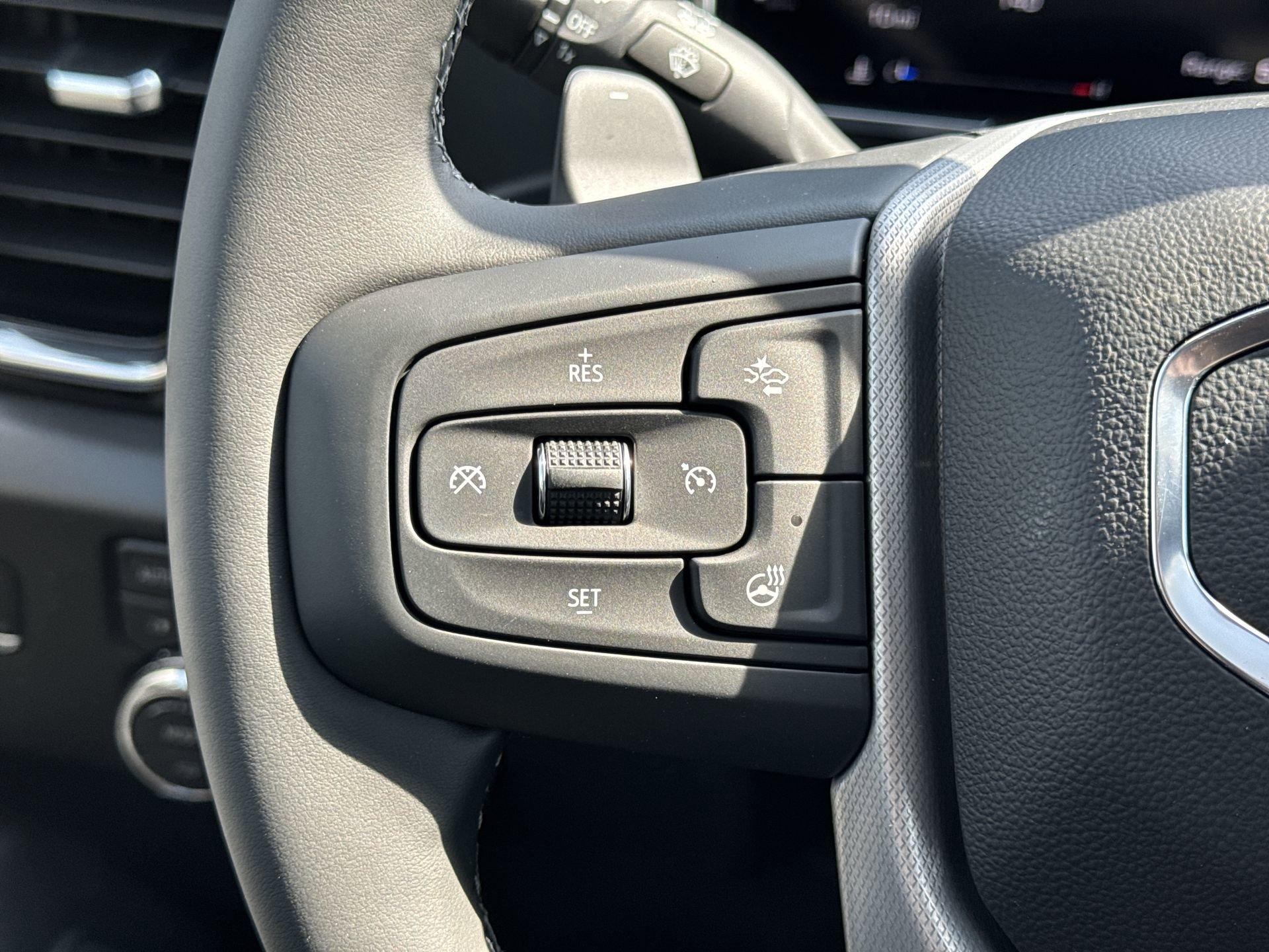 GMC Sierra 1500 Denali Four Wheel Drive Crew Cab - Thumbnail 18