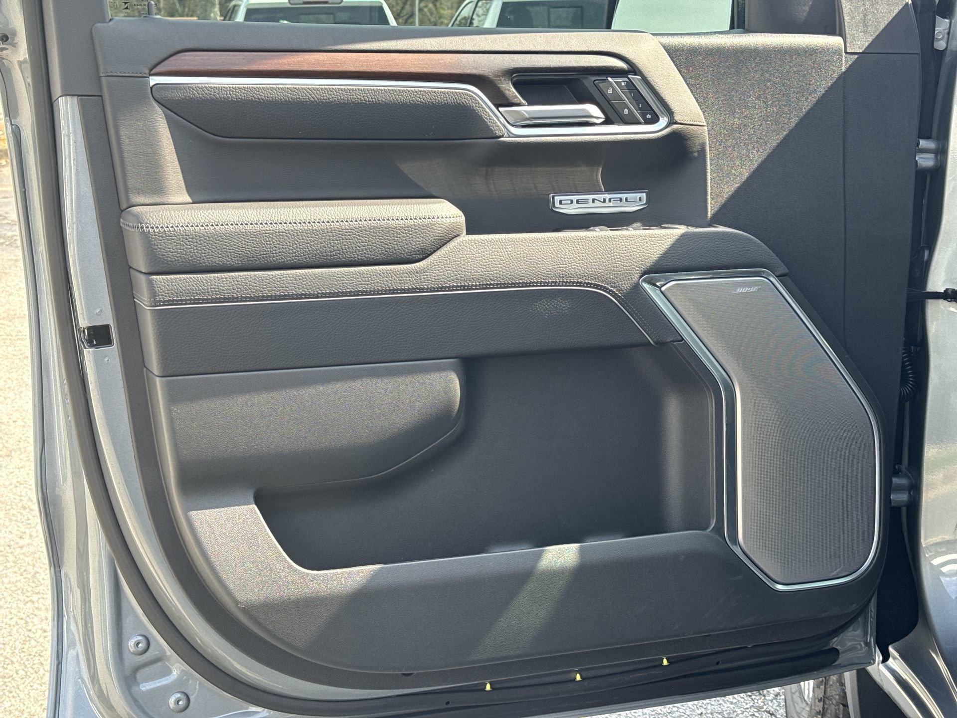 GMC Sierra 1500 Denali Four Wheel Drive Crew Cab - Thumbnail 13