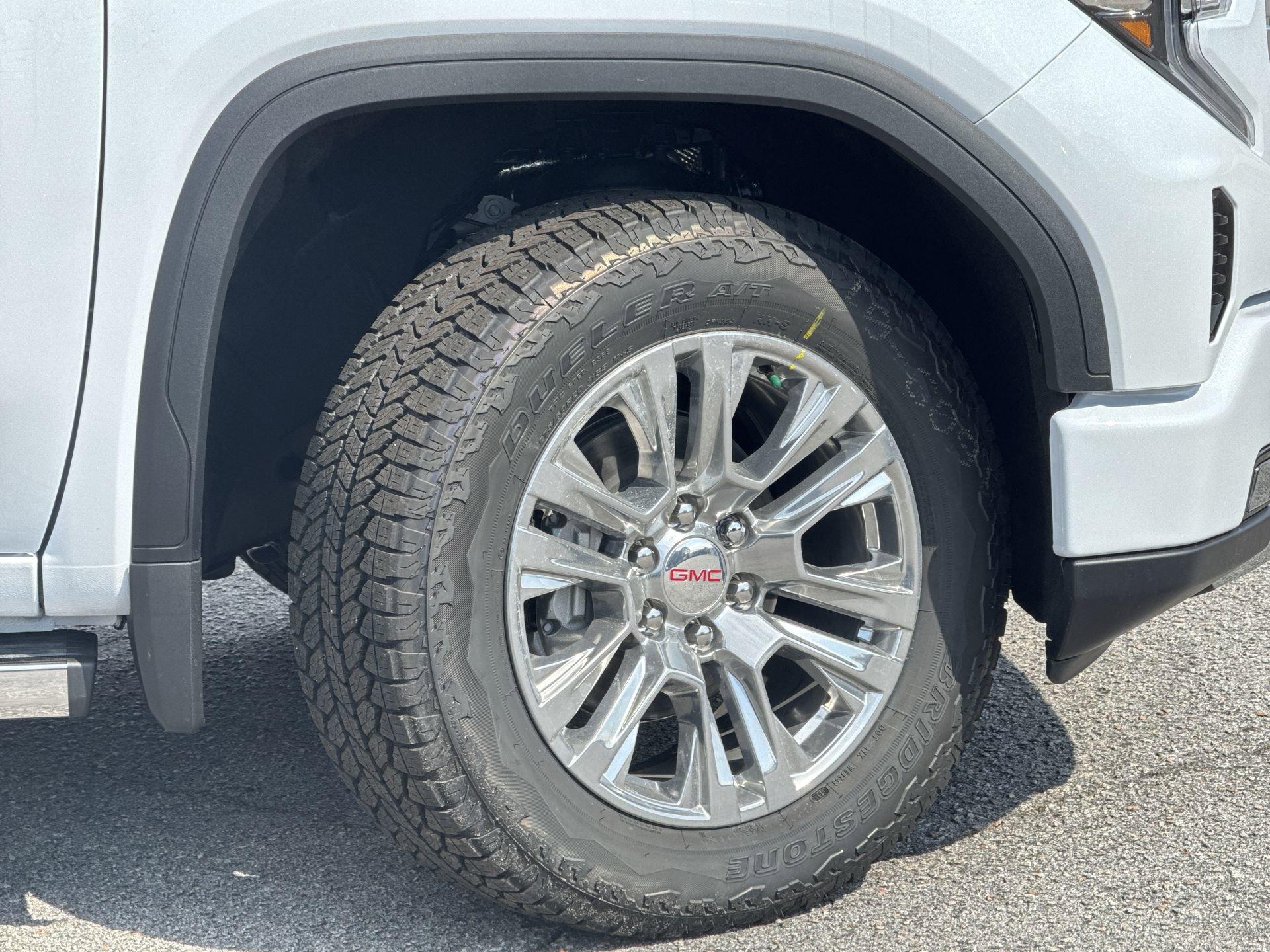 GMC Sierra 1500 Denali Four Wheel Drive Crew Cab - Thumbnail 11