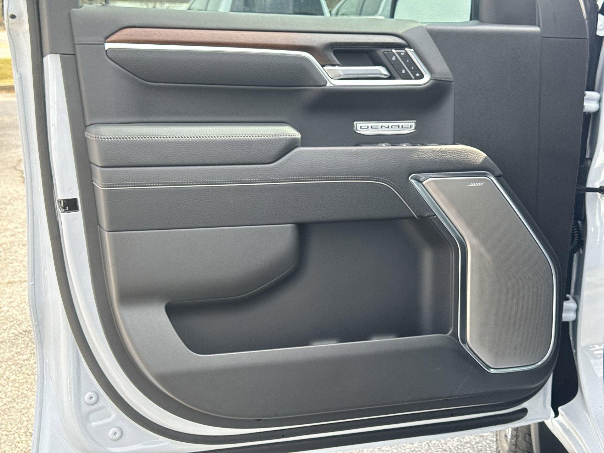 GMC Sierra 1500 Denali Four Wheel Drive Crew Cab - Thumbnail 13