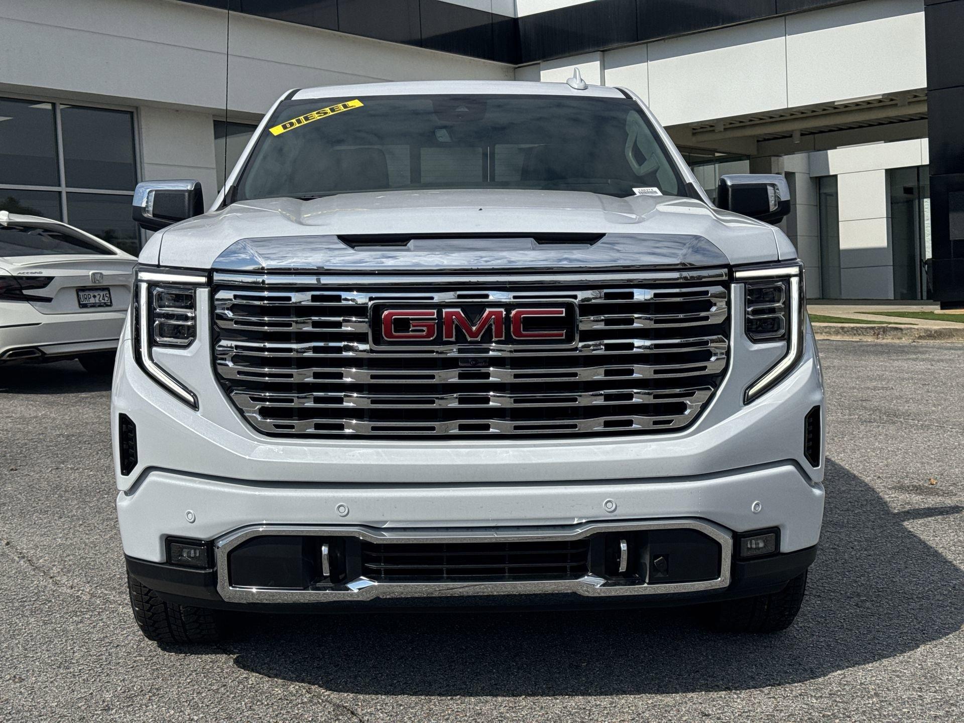 GMC Sierra 1500 Denali Four Wheel Drive Crew Cab - Thumbnail 3