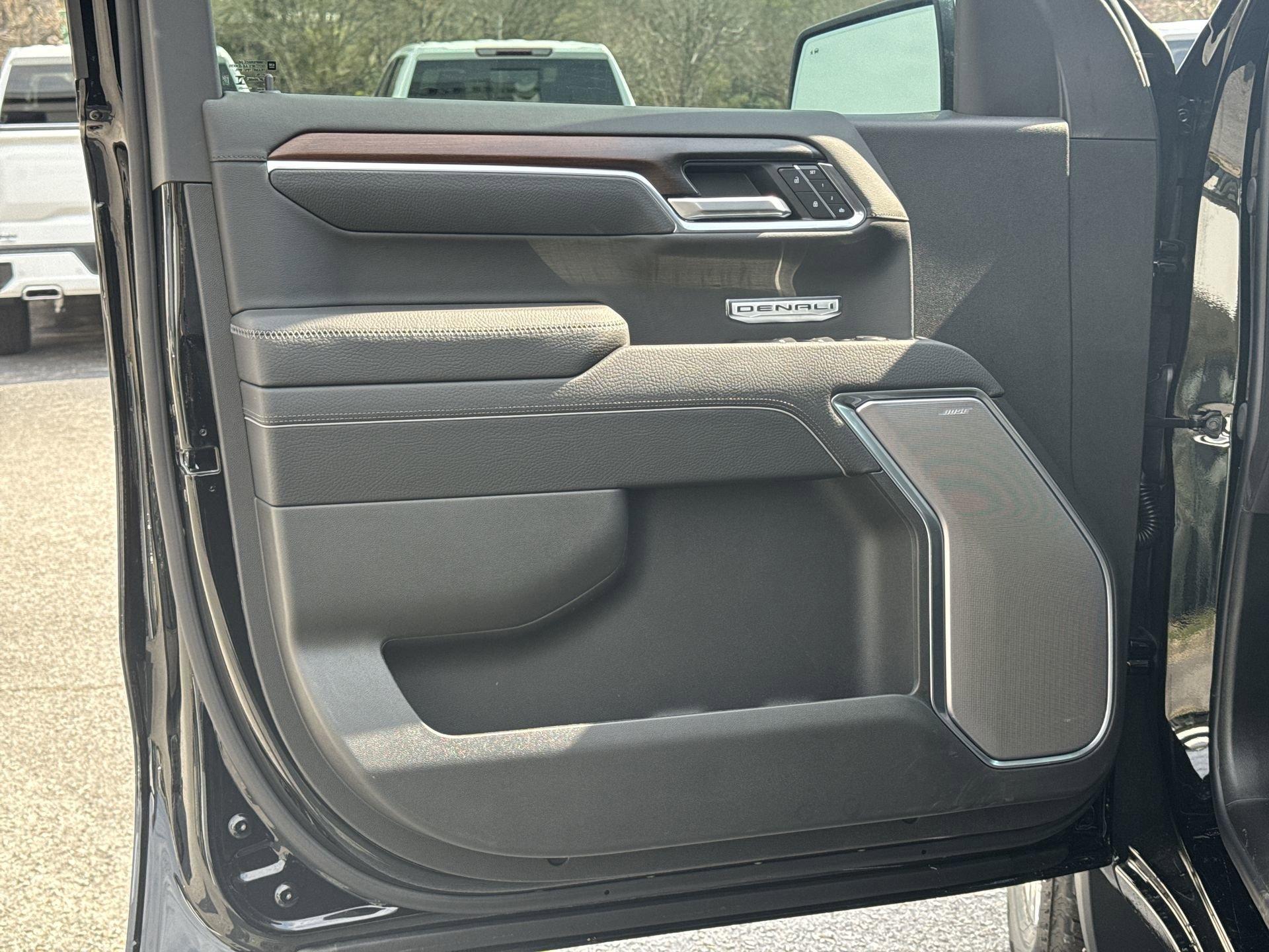 GMC Sierra 1500 Denali Four Wheel Drive Crew Cab - Thumbnail 13