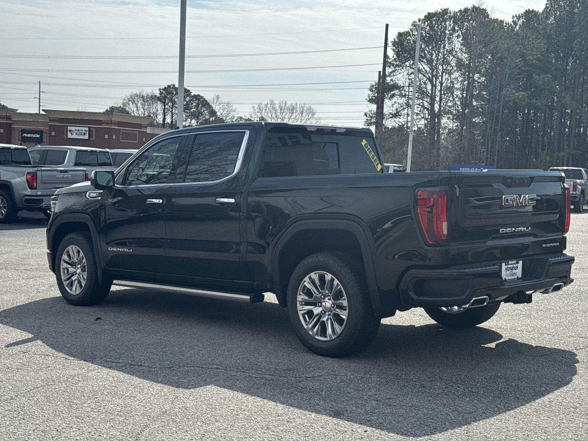 GMC Sierra 1500 Denali Four Wheel Drive Crew Cab - Thumbnail 7