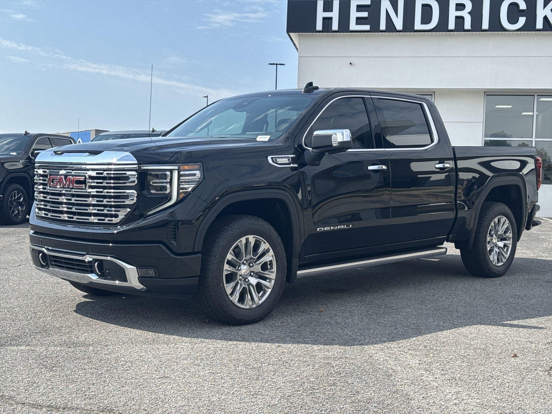 GMC Sierra 1500 Denali Four Wheel Drive Crew Cab - Thumbnail 4