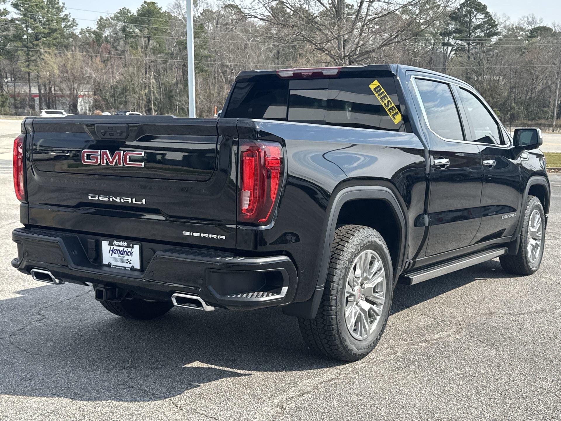 GMC Sierra 1500 Denali Four Wheel Drive Crew Cab - Thumbnail 9