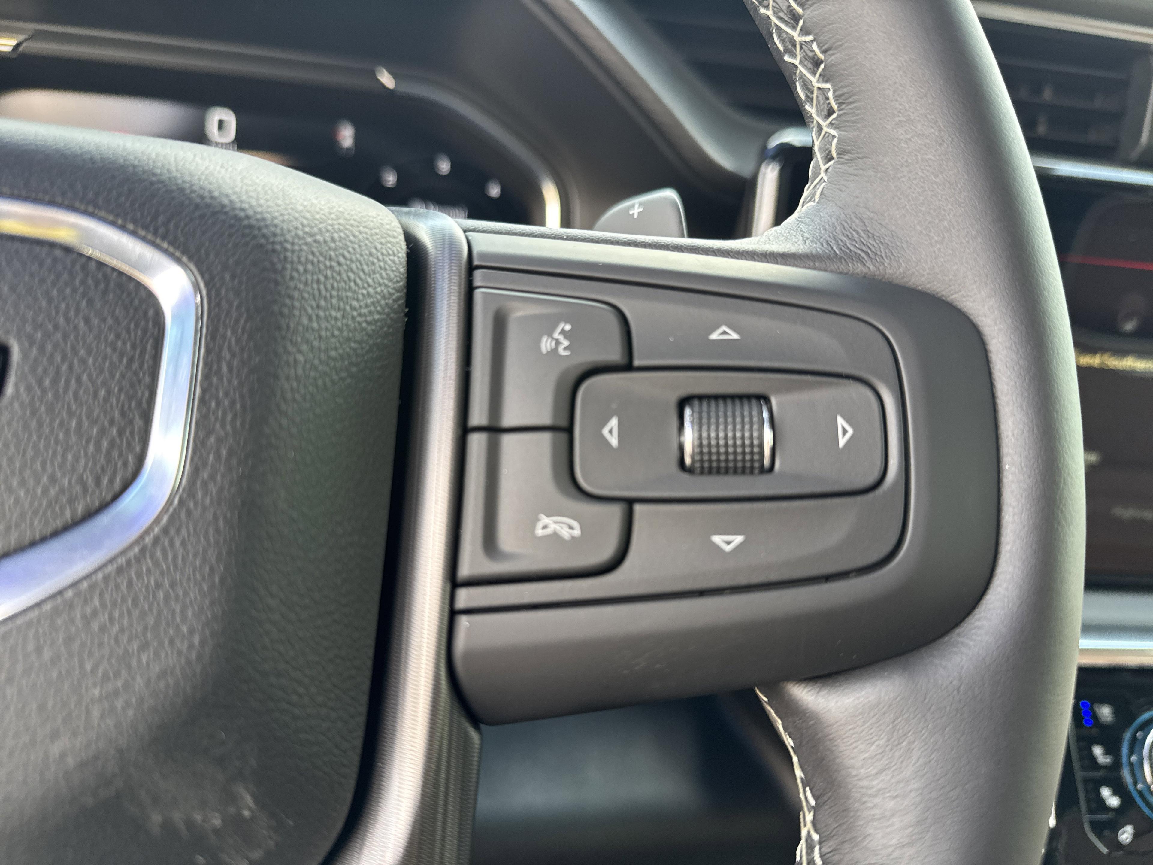 GMC Sierra 1500 Denali Ultimate Four Wheel Drive Crew Cab - Thumbnail 17