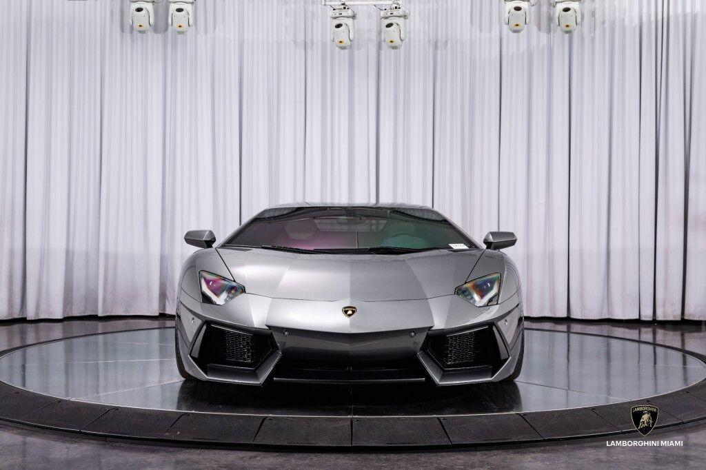 Lamborghini Aventador - Thumbnail 4