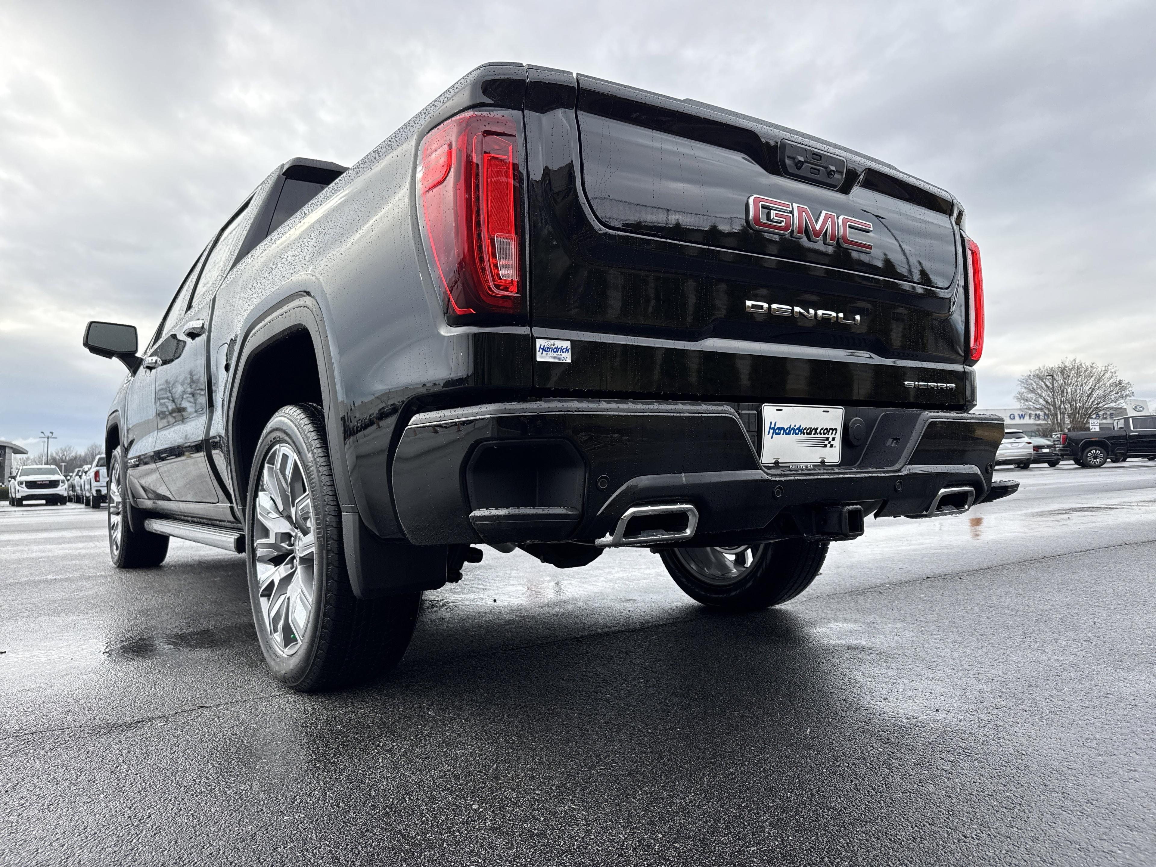 GMC Sierra 1500 Denali Four Wheel Drive Crew Cab - Thumbnail 7