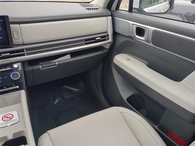 Hyundai Santa Fe Sel Fwd Fwd 4D Sport Utility - Thumbnail 17