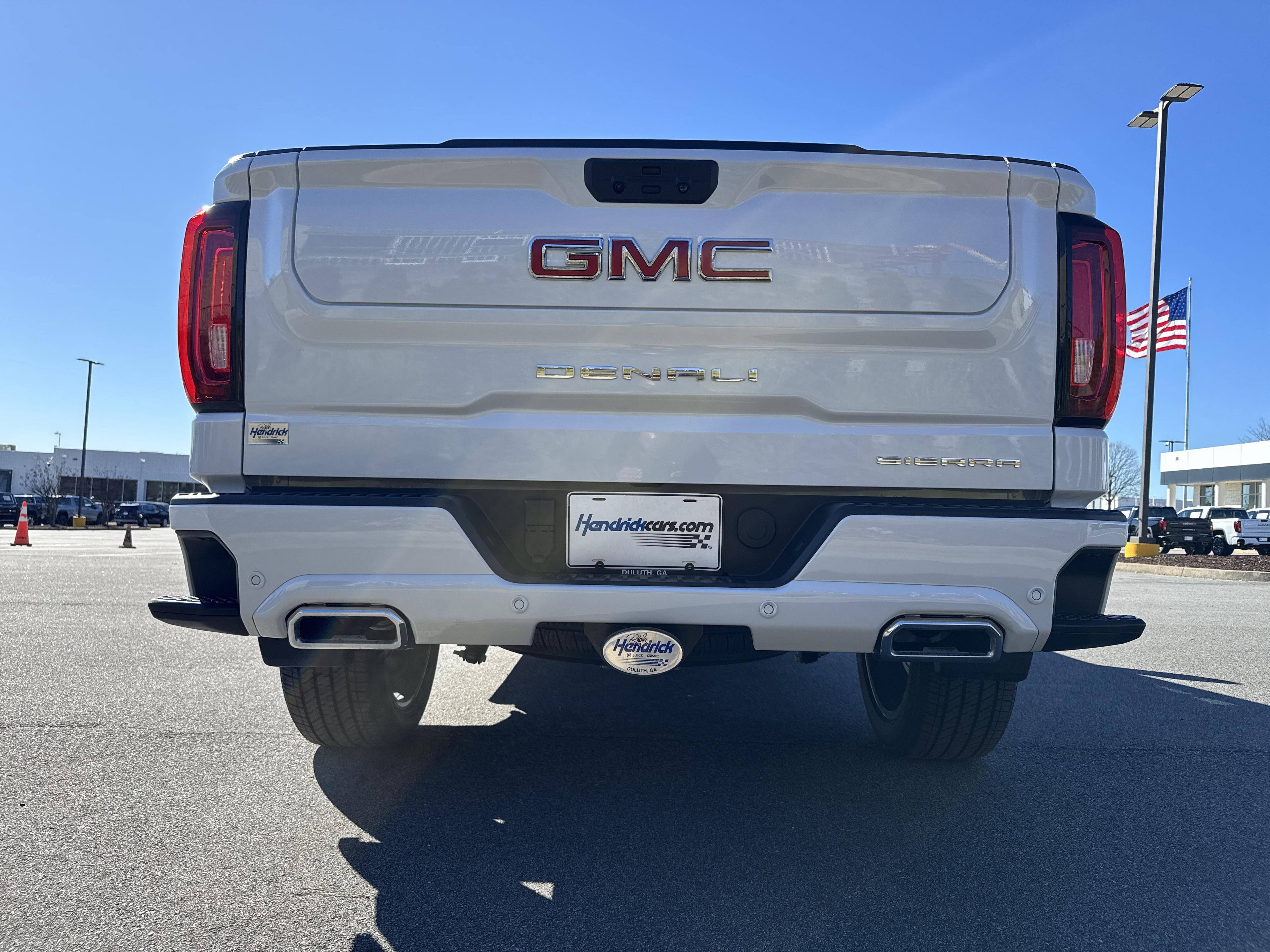 GMC Sierra 1500 Denali Four Wheel Drive Crew Cab - Thumbnail 8